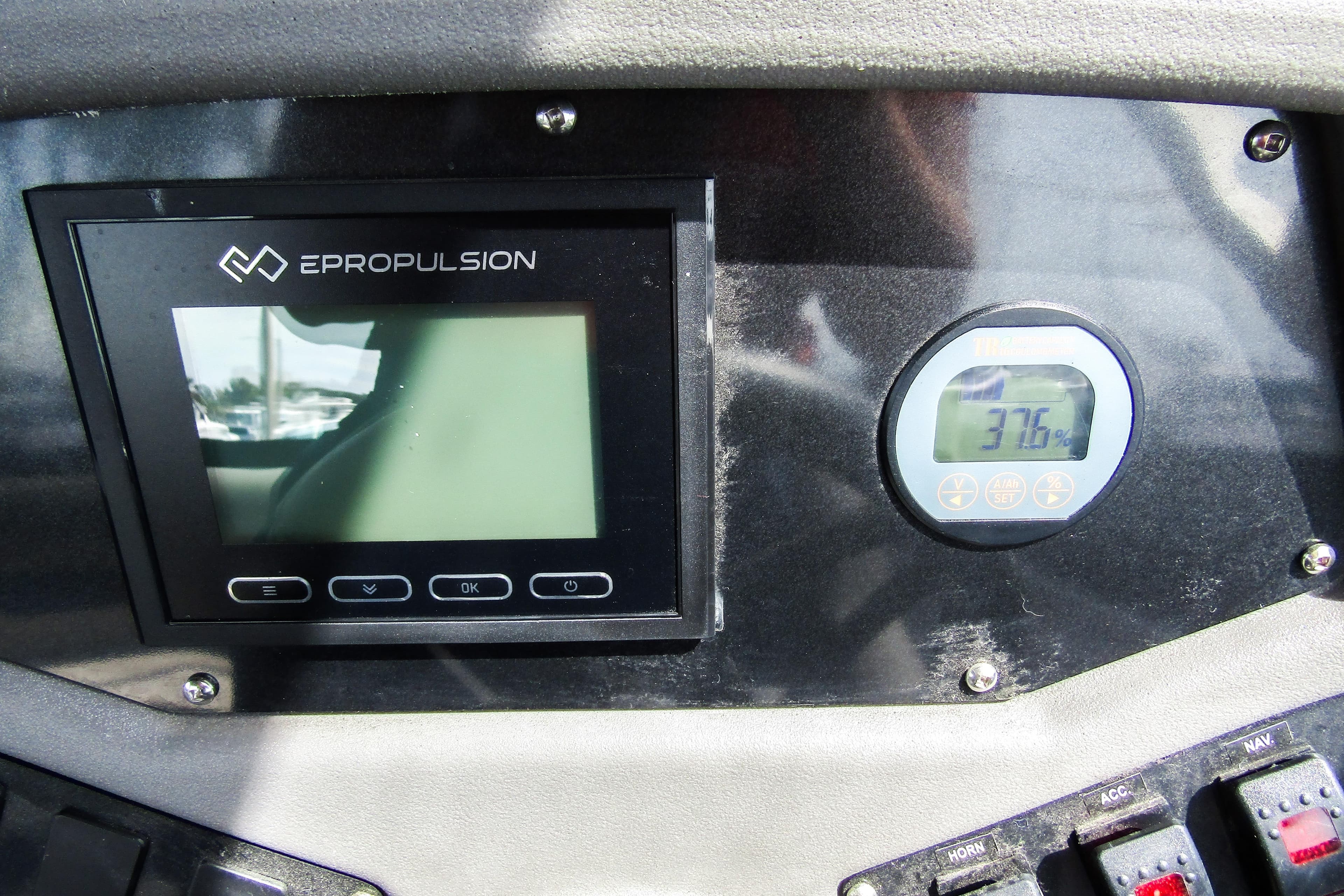 Control panel of Armada v17, 2025 model, featuring ePropulsion display and digital gauge.