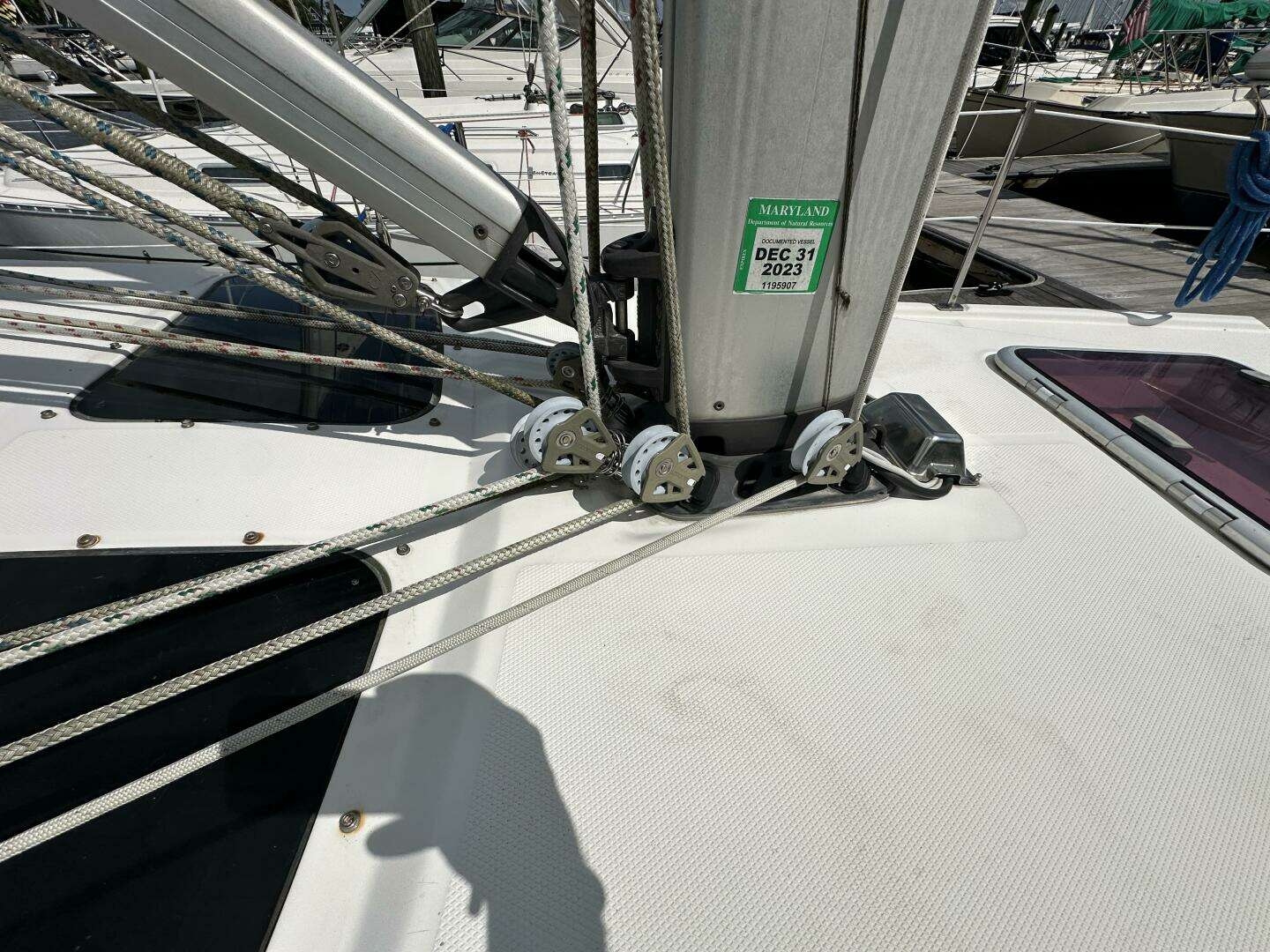 2006 Hunter 38 - Image 8