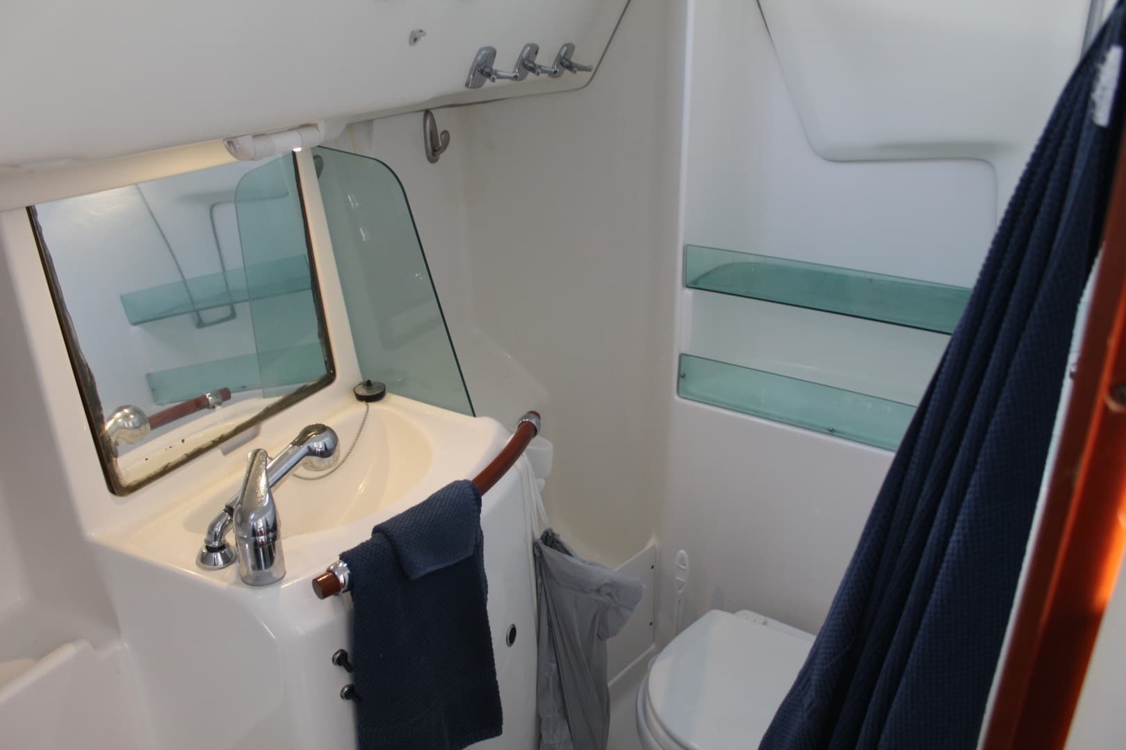 2007 Beneteau 323 - Image 36