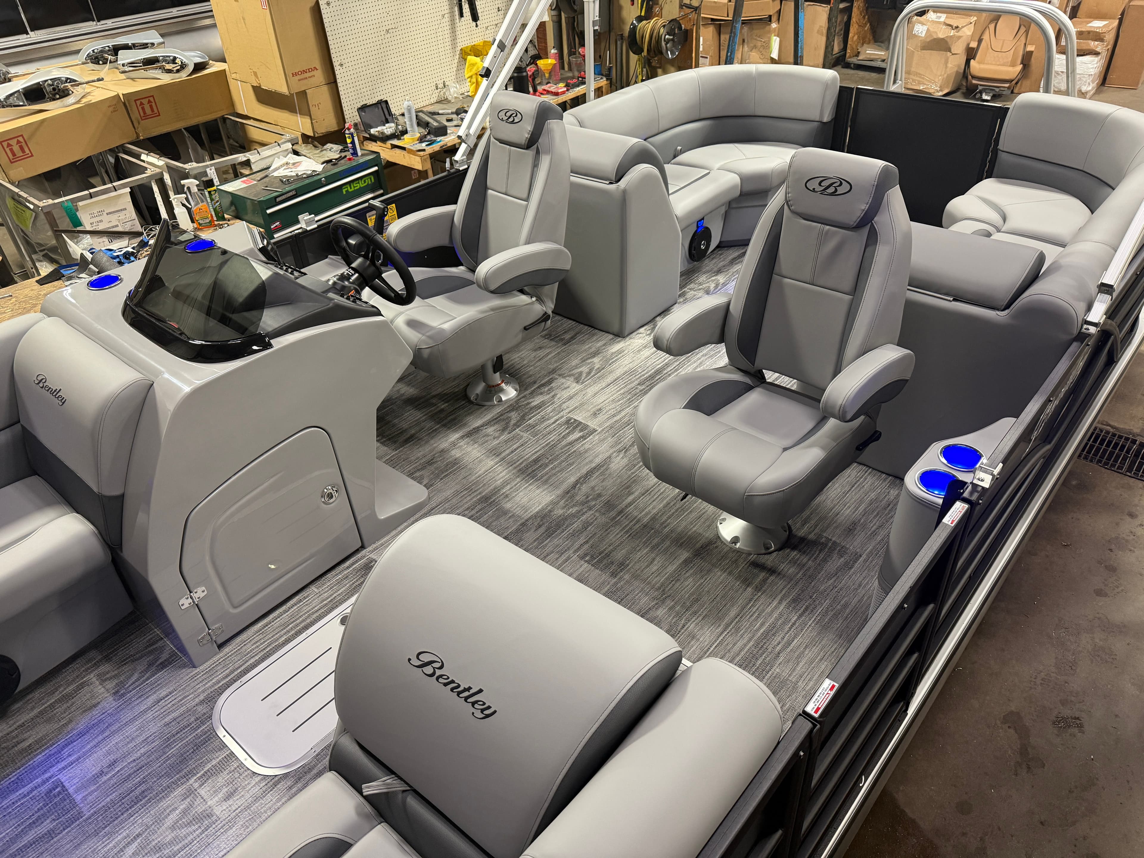 2026 Bentley Pontoons Legacy 300HP 243 Navigator Quad Lounge Tritoon - 3