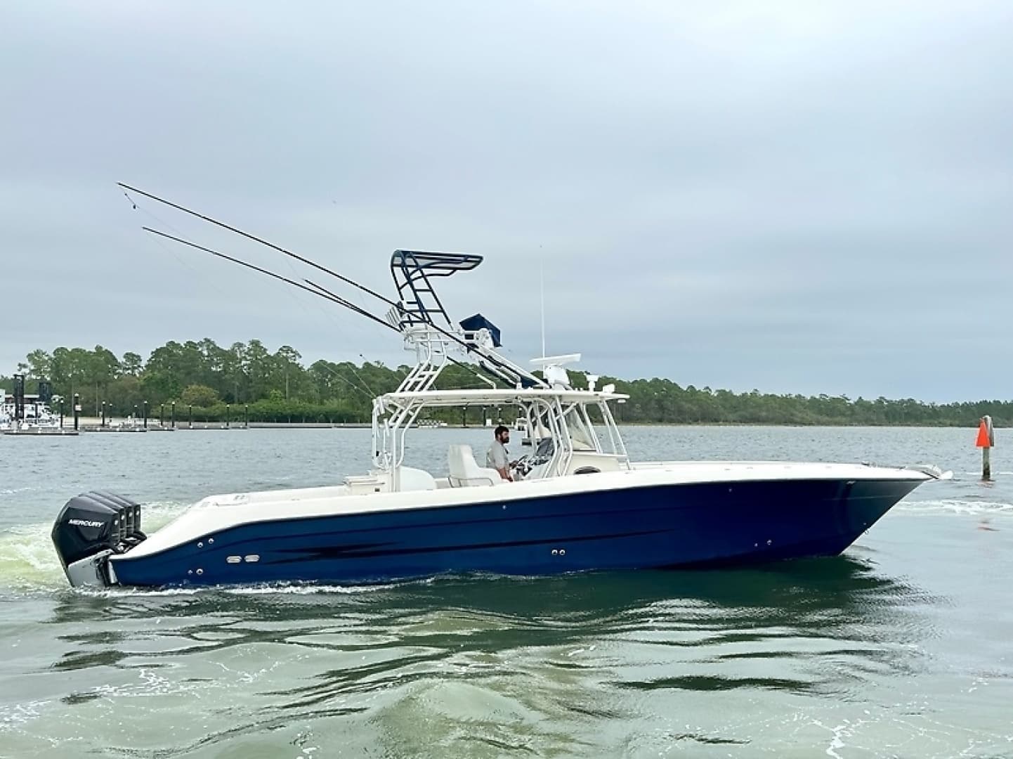 2009 Hydra-Sports Vector 4100CC - Image 12