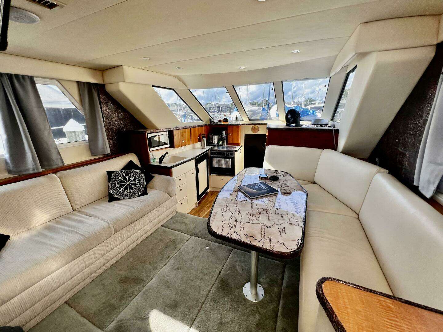 1998 Silverton 322 MY - Image 2