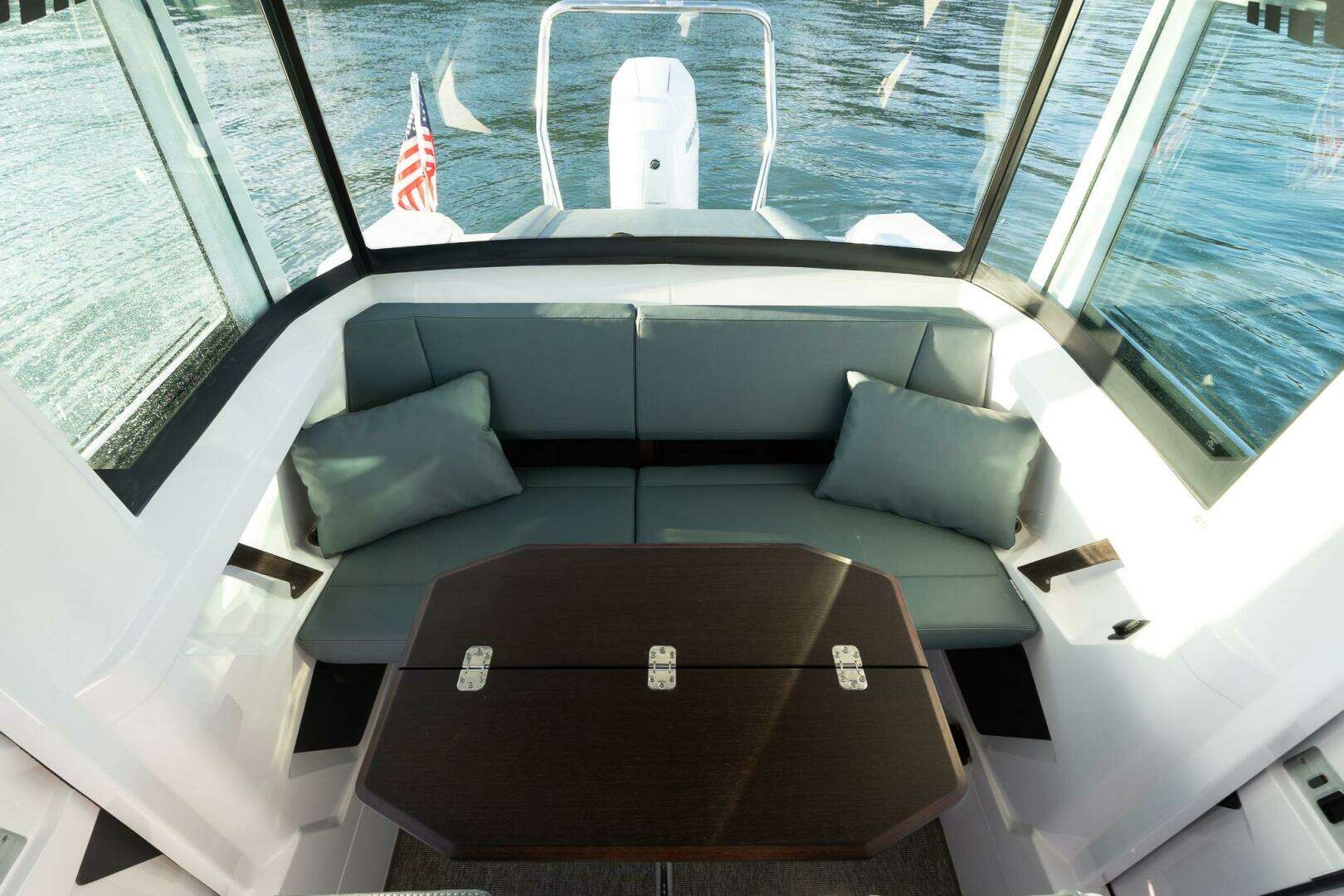 2026 Axopar Cross Cabin - Image 27