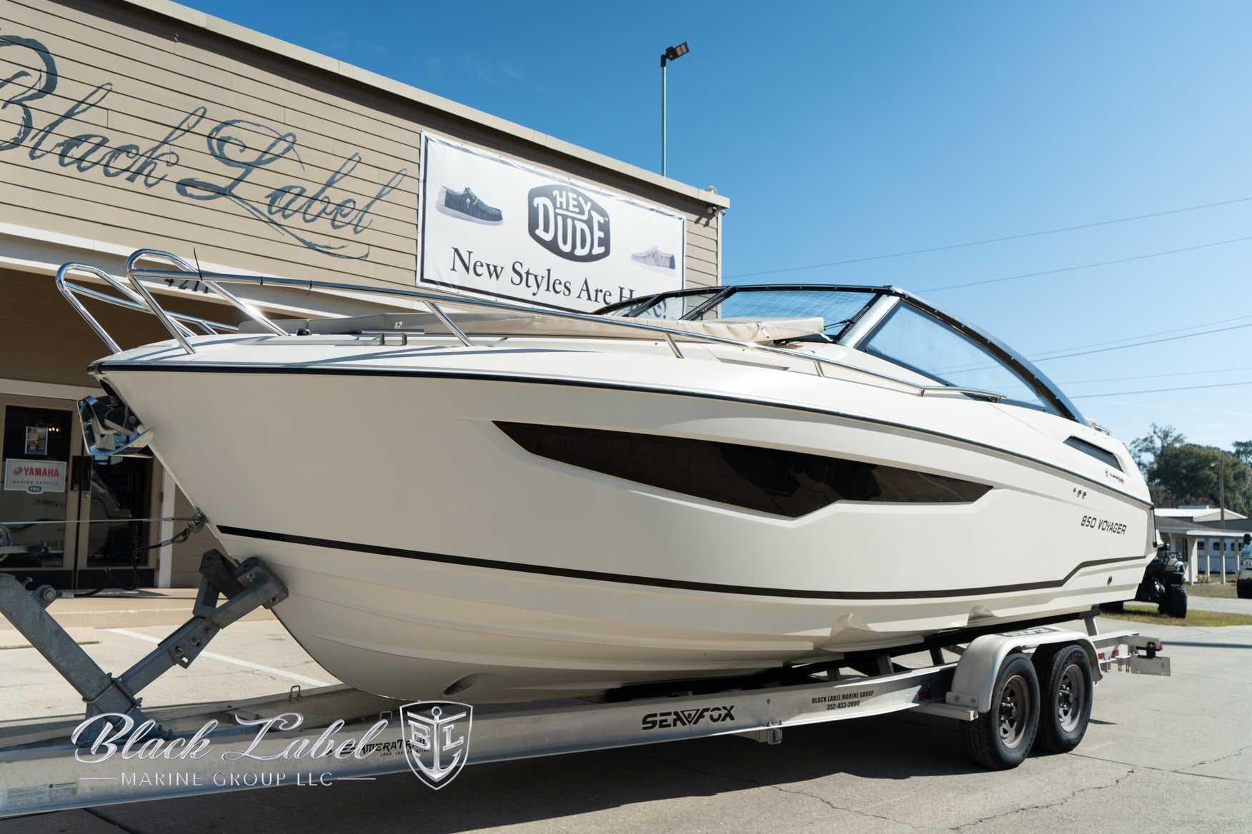 2023 Parker Poland 850 Voyager