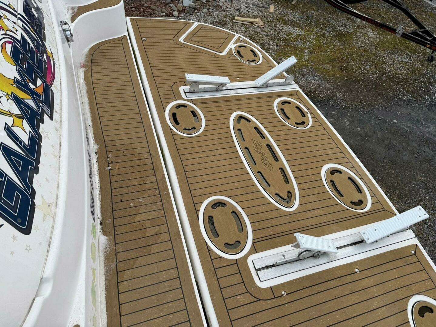 2004 Sea Ray 500 Sundancer - Image 6
