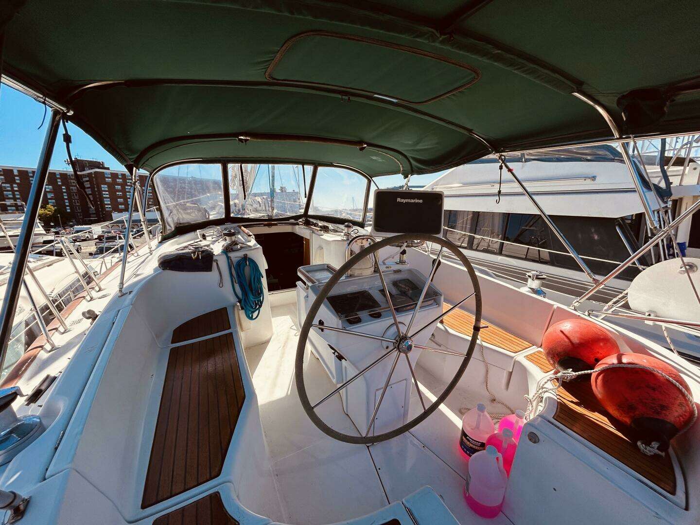 2001 Beneteau 411 - Image 20