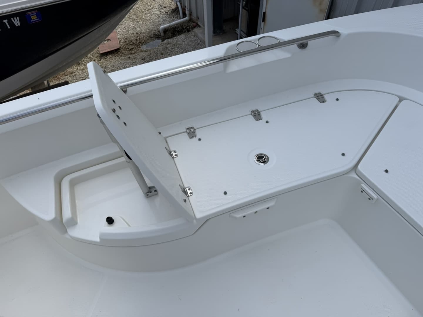 2019 Boston Whaler 270 Dauntless - Image 47