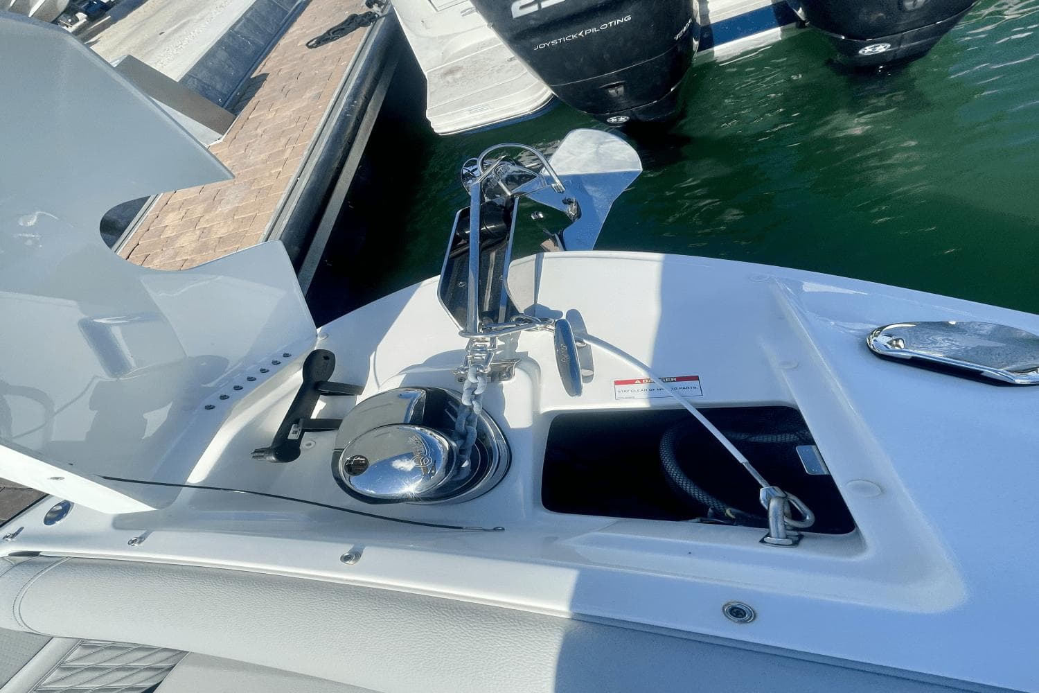2025 Sea Ray SLX 260 Outboard - 15