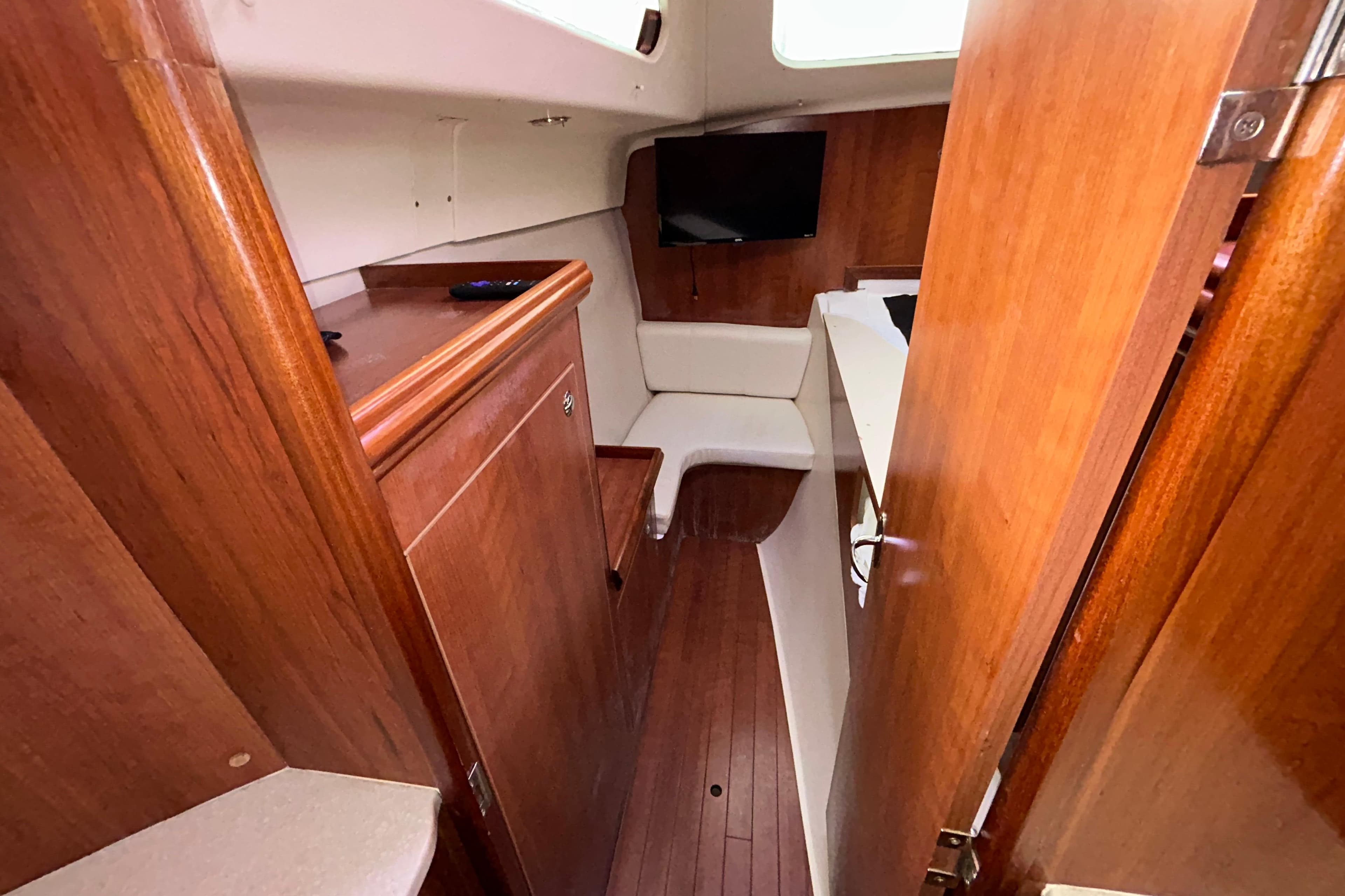2013 Gemini Legacy 35 - 129