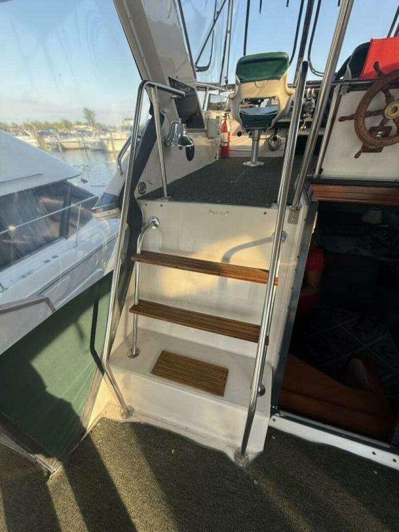 1988 Sea Ray 415 - Image 50