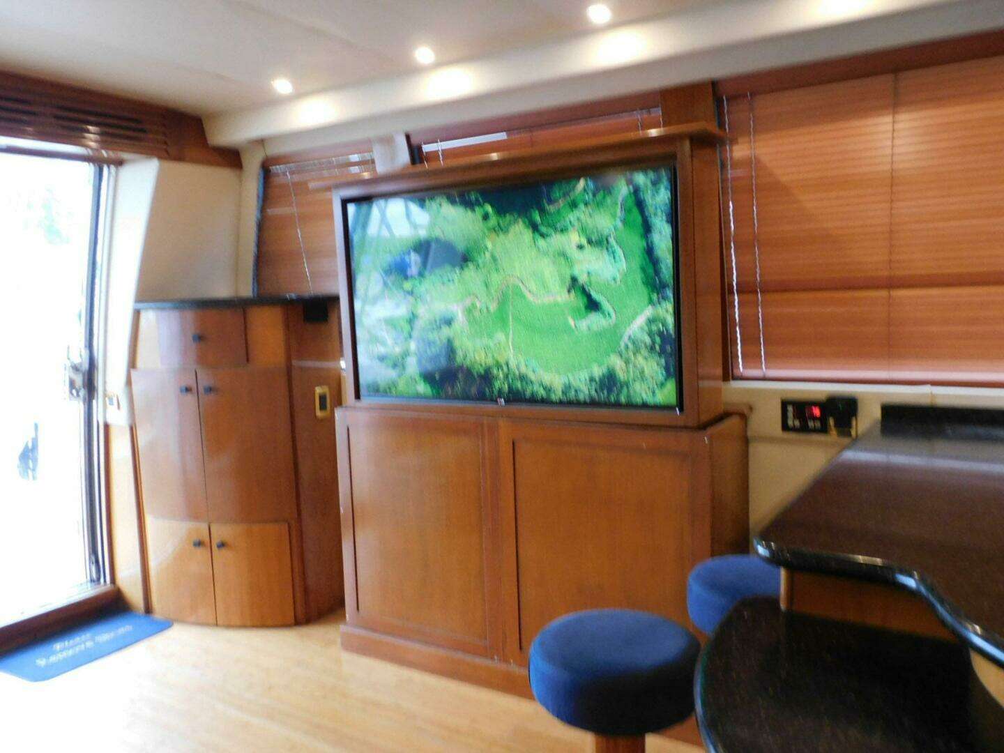 2002 Carver 570 Voyager Pilothouse - Image 7