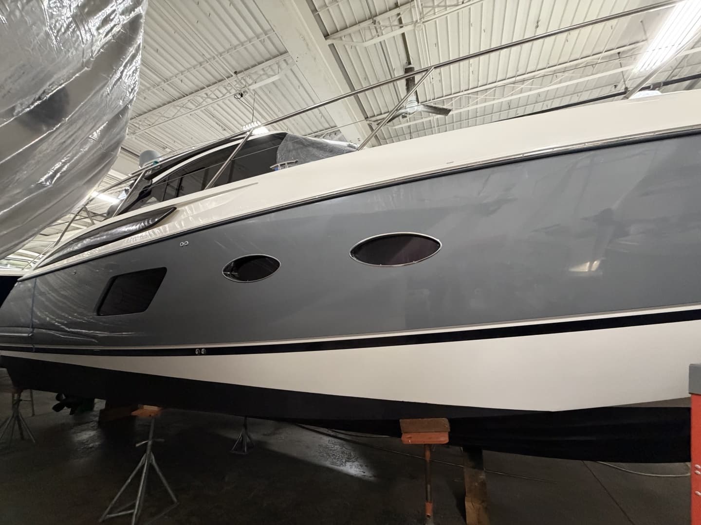 2013 Princess V39 - Image 2