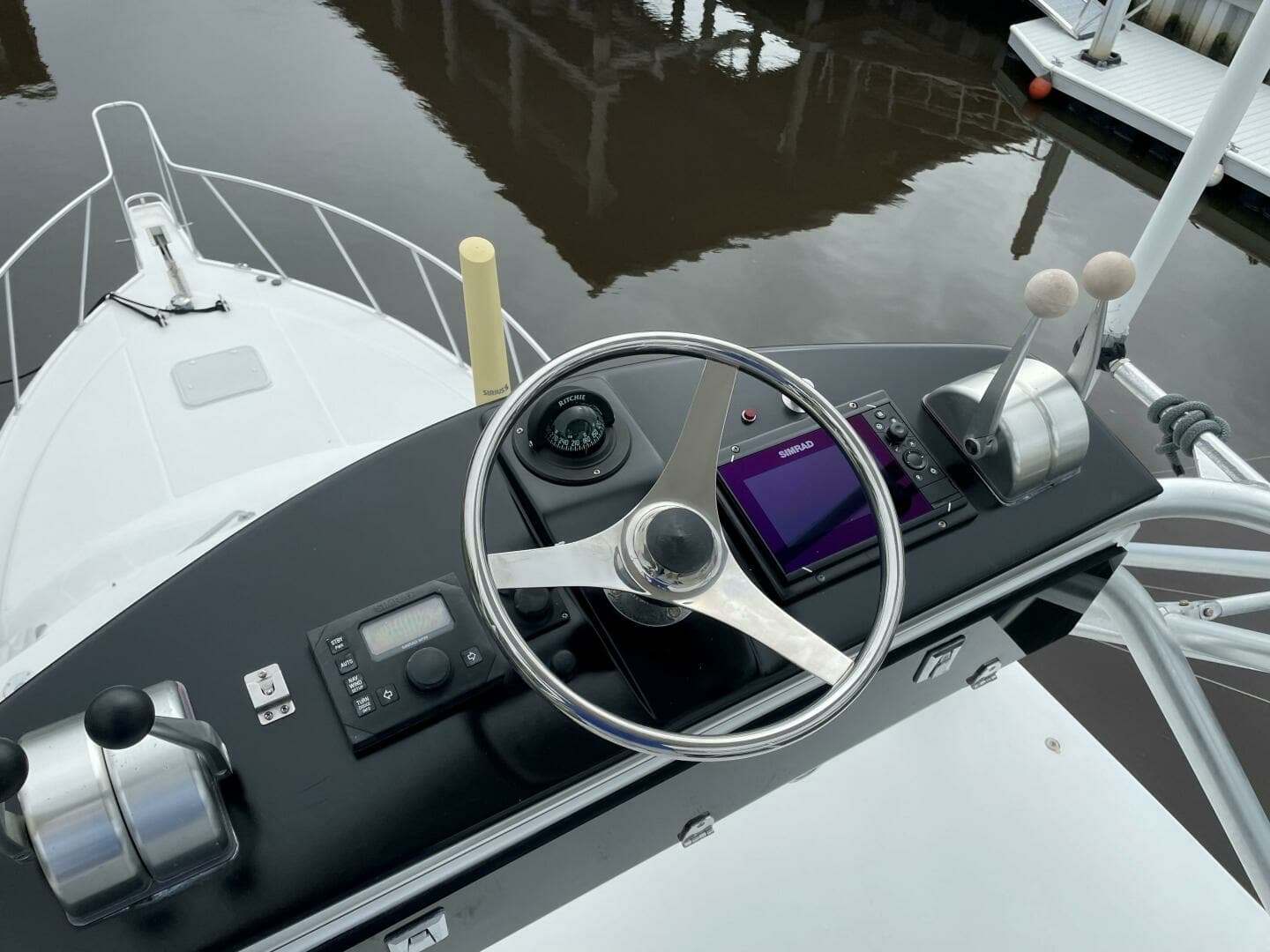 2001 Cabo 35 Express - Image 7