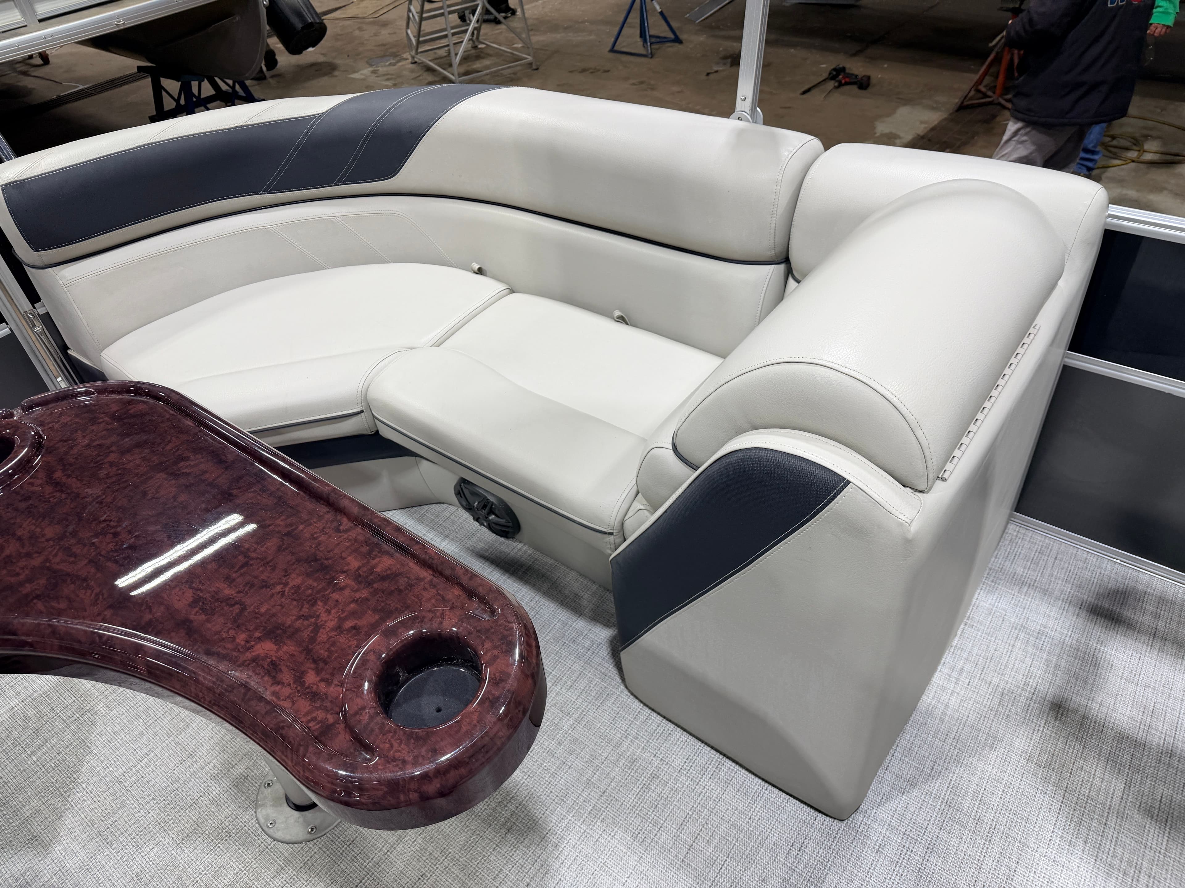 2021 Berkshire 22 RFX SE Quad Lounge & 115HP Mercury 4Stroke - $29,995 - 32
