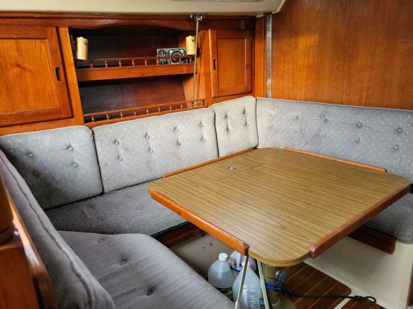 1985 Catalina 36 Tall Rig - Image 40