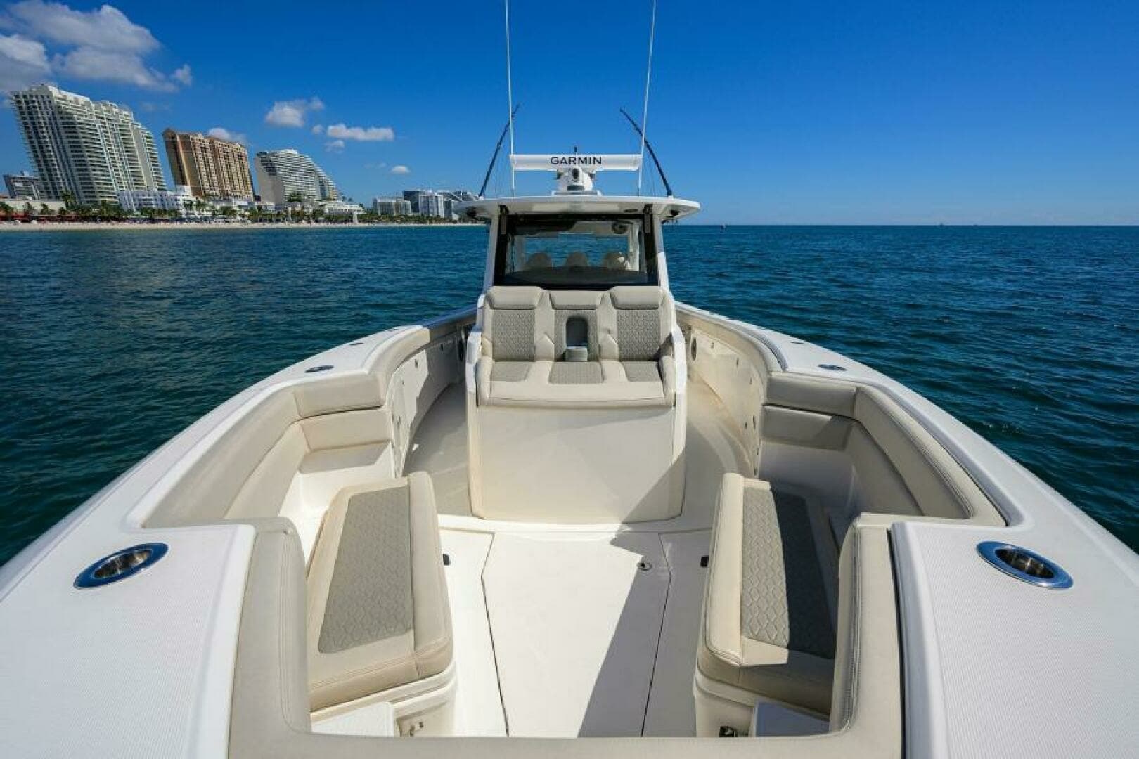 2021 Solace Center Console - Image 9