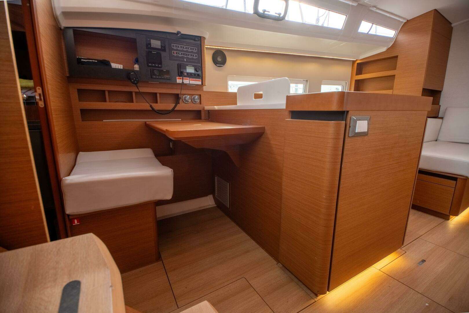 2023 Jeanneau Sun Odyssey 410 - Image 51