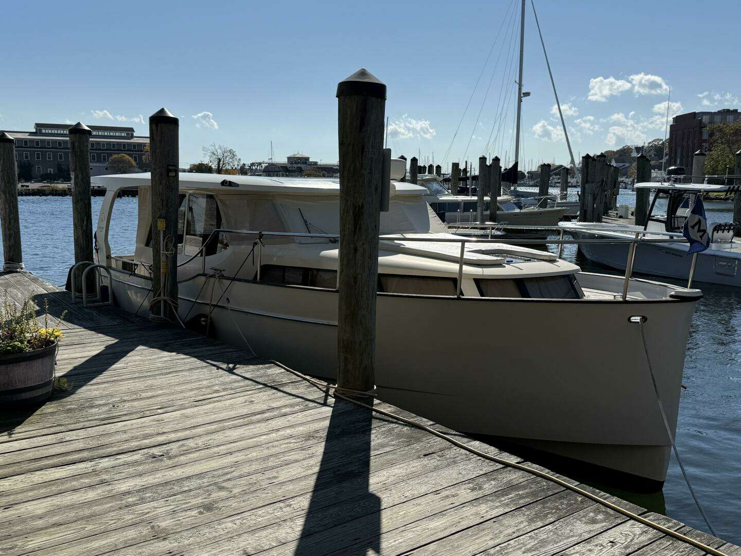 2013 Greenline 33 - Image 6