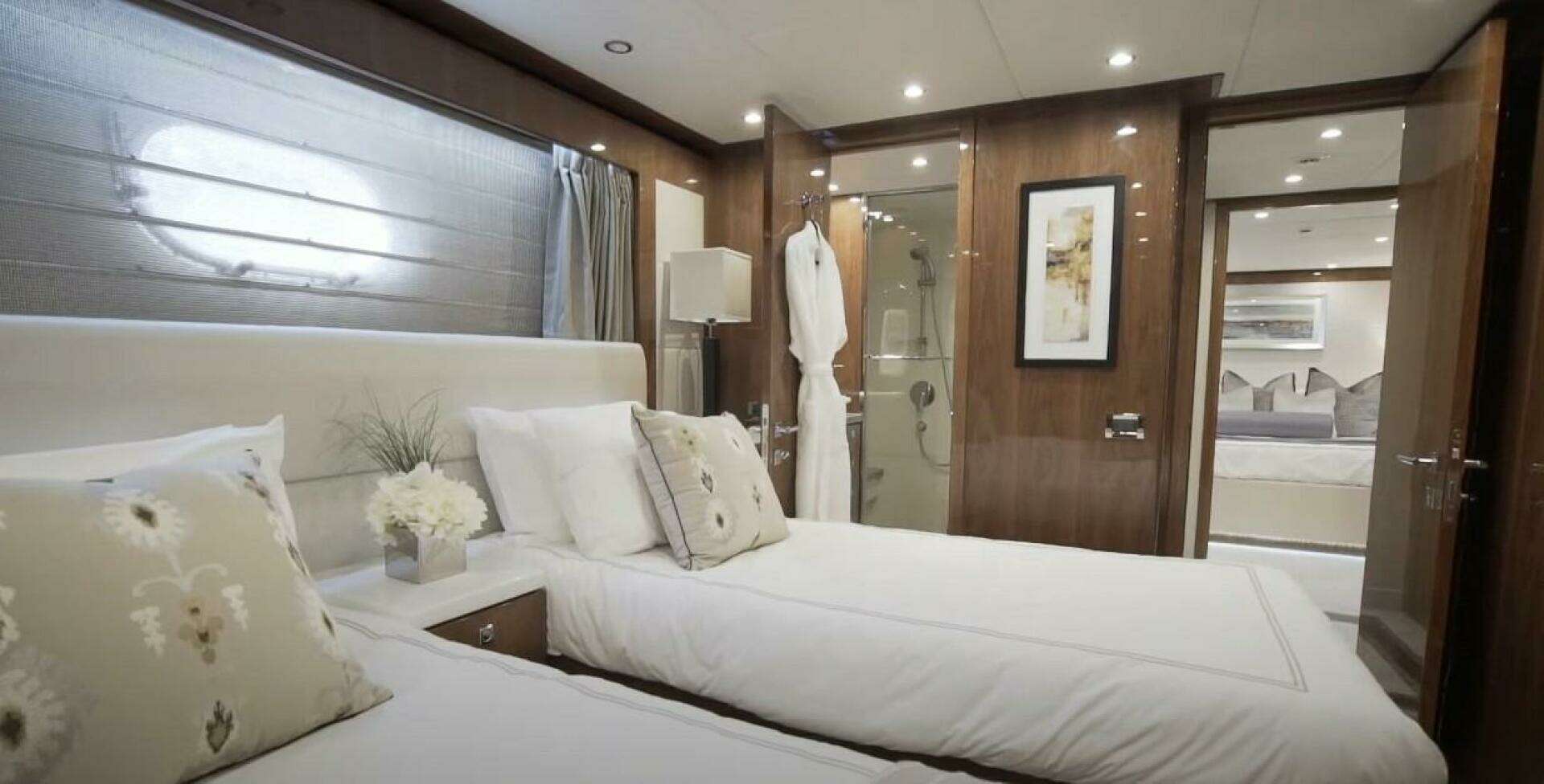 2017 Hargrave Raised Pilothouse - Image 32