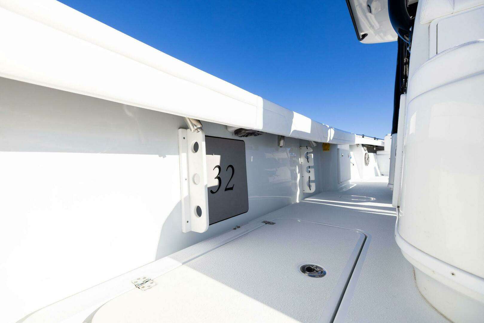 2023 Yellowfin 32 Offshore - Image 61
