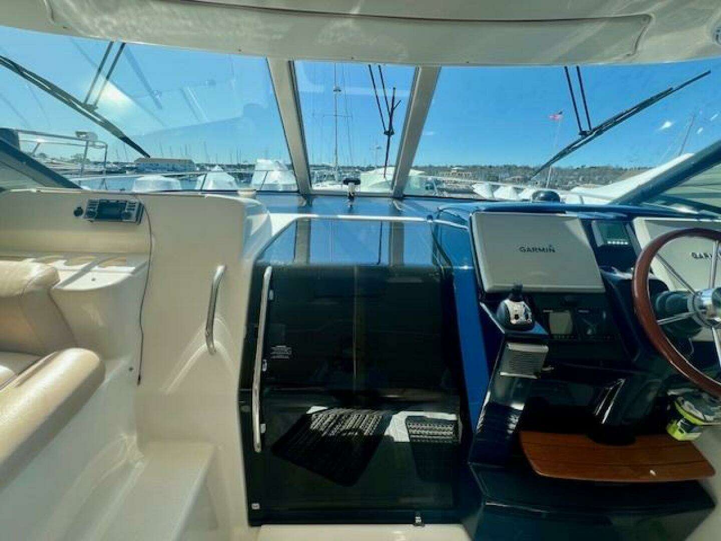 2007 Tiara Yachts 3900 Sovran - Image 4