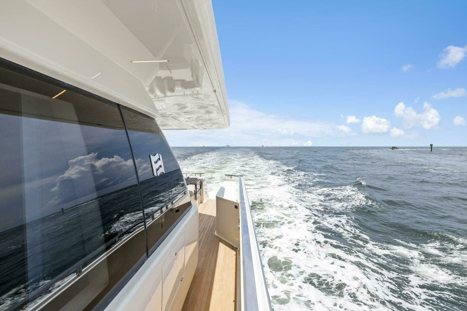 2021 Ferretti Yachts 850 - Image 15