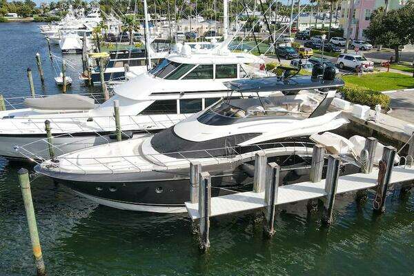2016 Marquis 660 Sport Yacht - Image 1