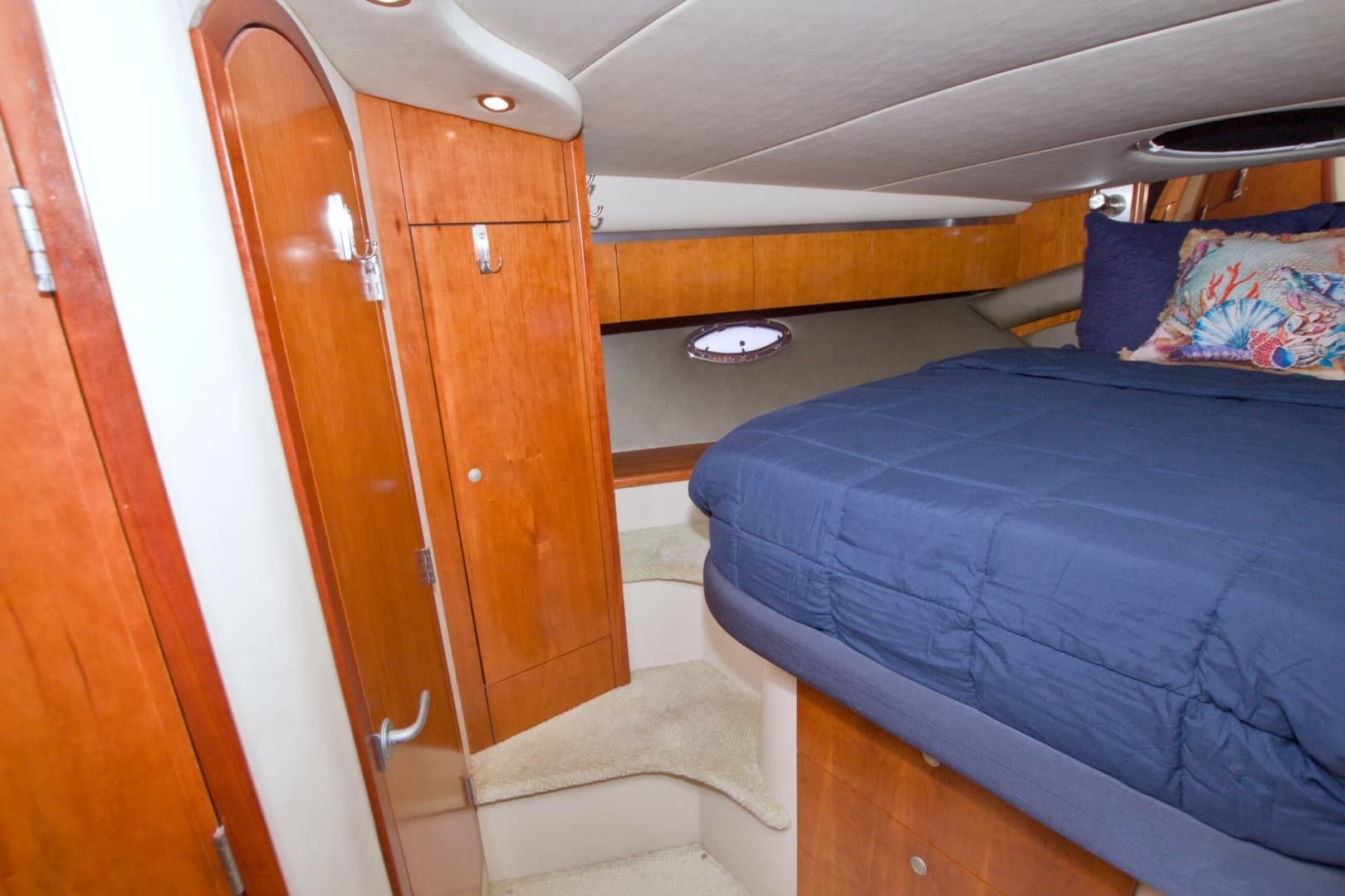 2008 Cruisers Yachts 420 Express - Image 47