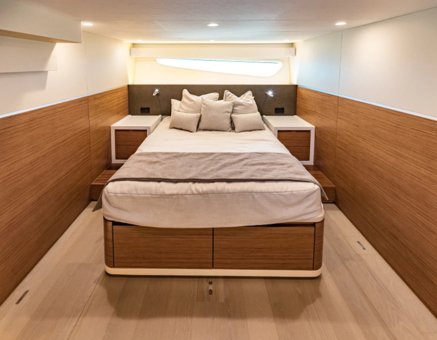 2020 Bertram 61 Convertible - Image 5