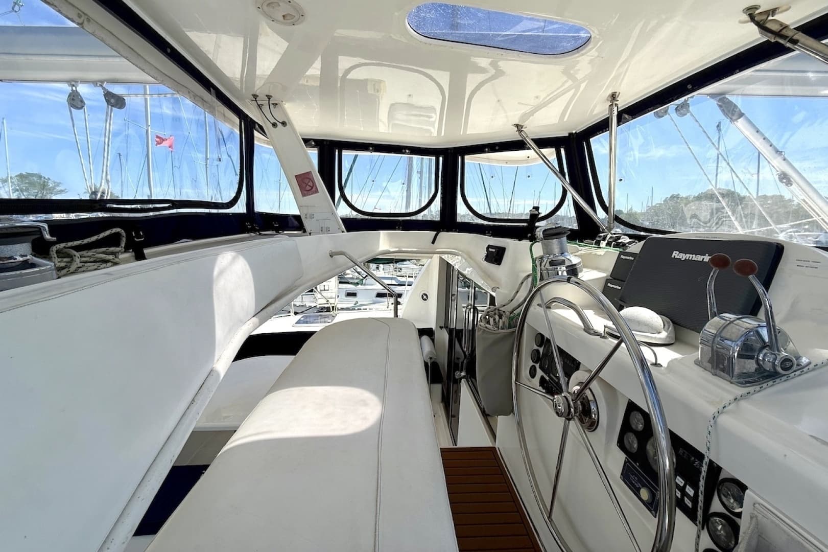 2010 Leopard 46 - Image 23
