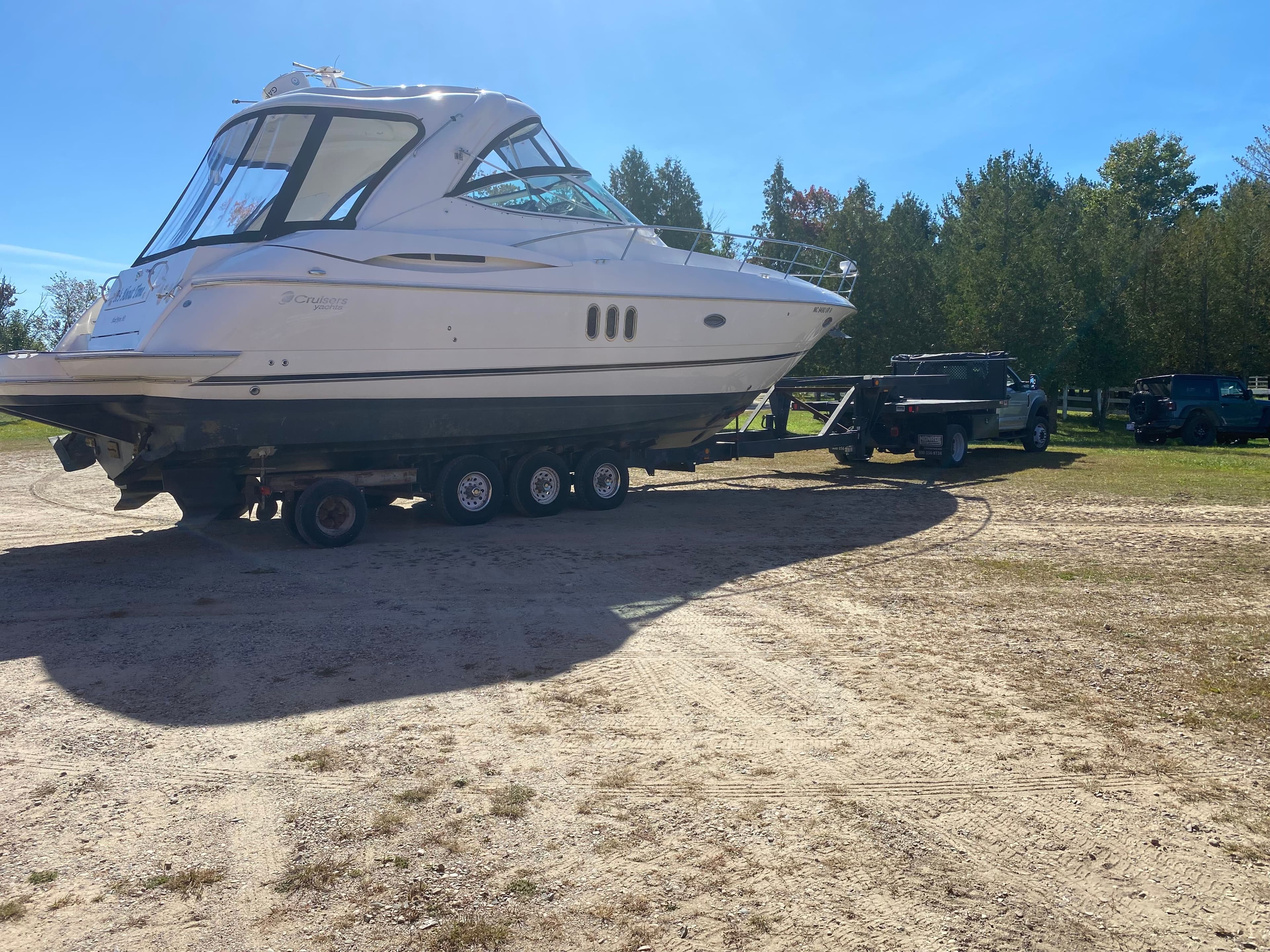 2006 Cruisers Yachts 420 Express
