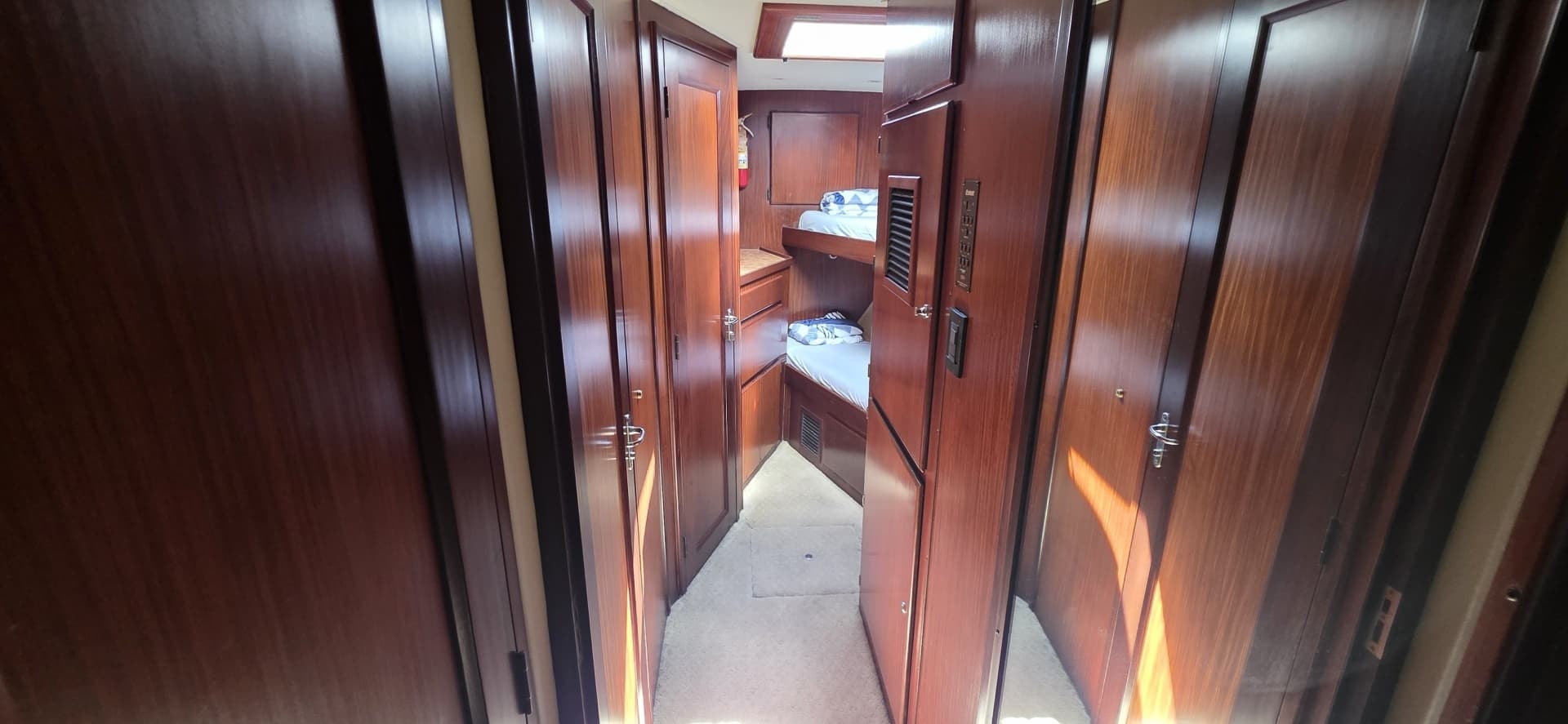 1989 Hatteras 52 Convertible - Image 29