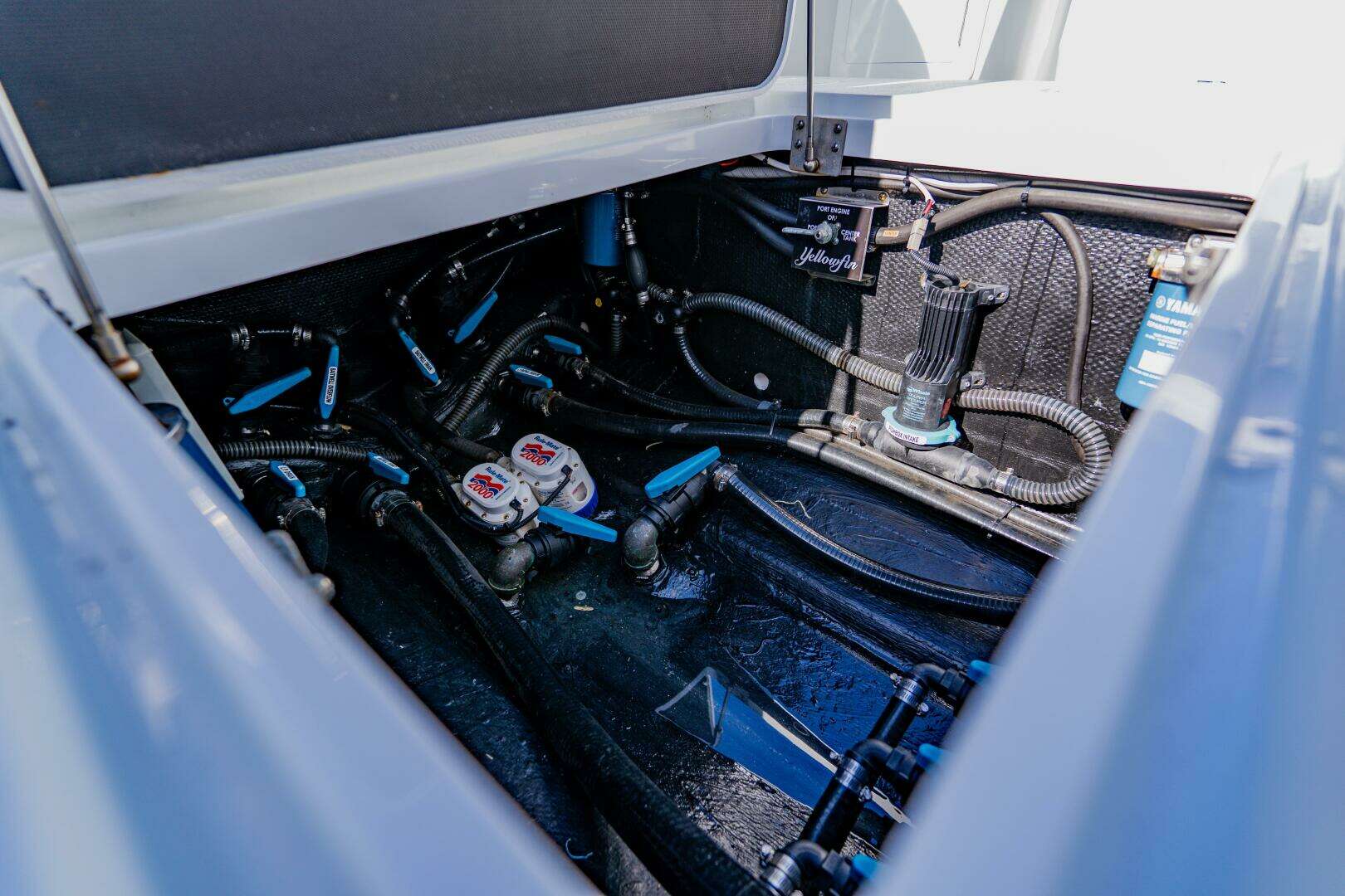 2025 Yellowfin 36 Offshore - Image 48