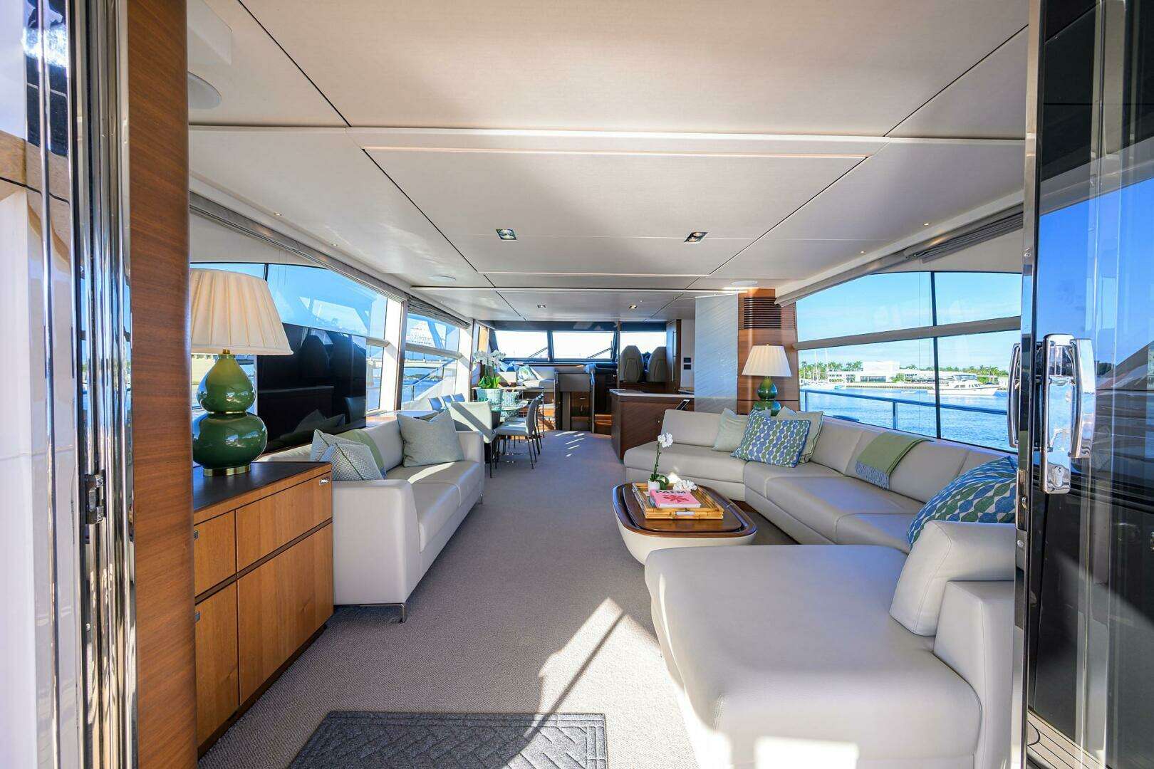 2021 Princess Y78 - Image 2