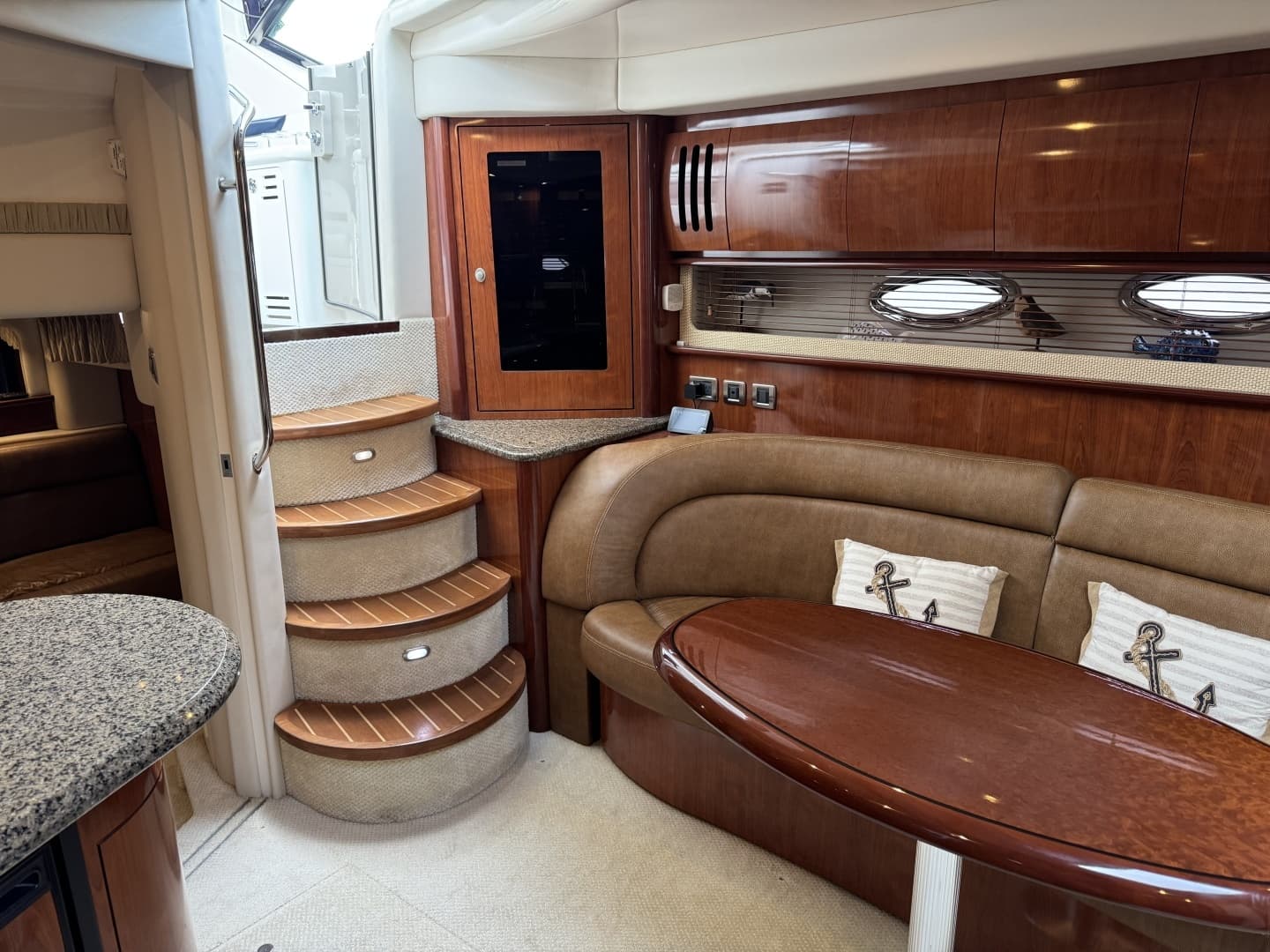 2005 Sea Ray 420 Sundancer - Image 12