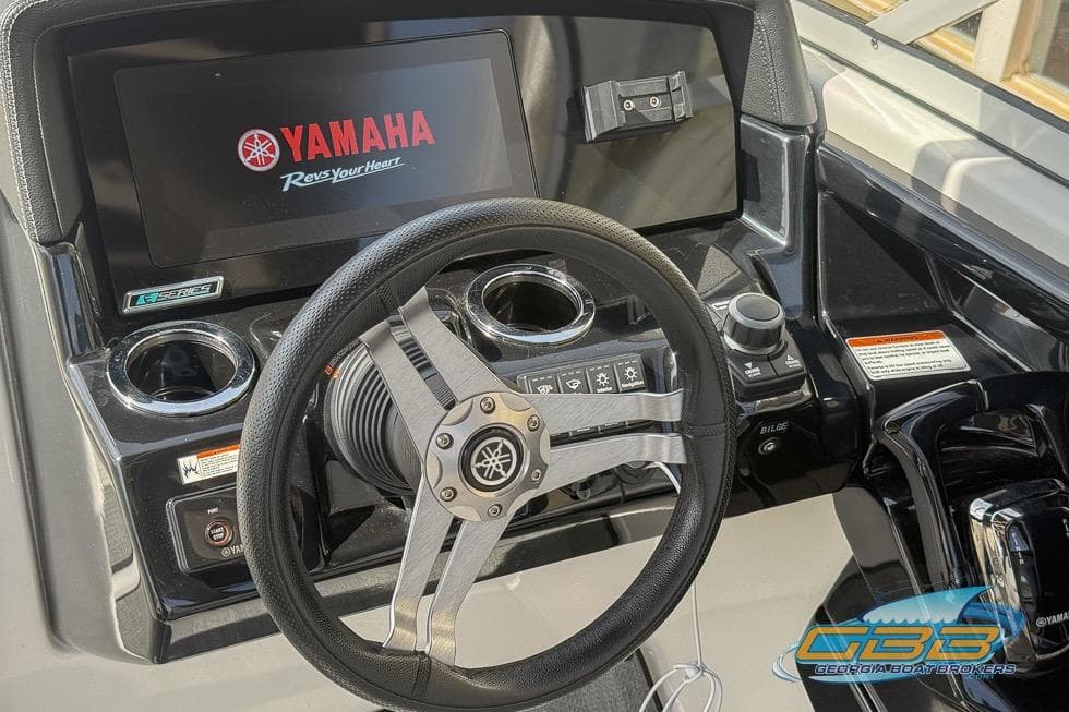 2019 Yamaha Boats 242 Limited S E-Series dashboard with steering wheel and controls.