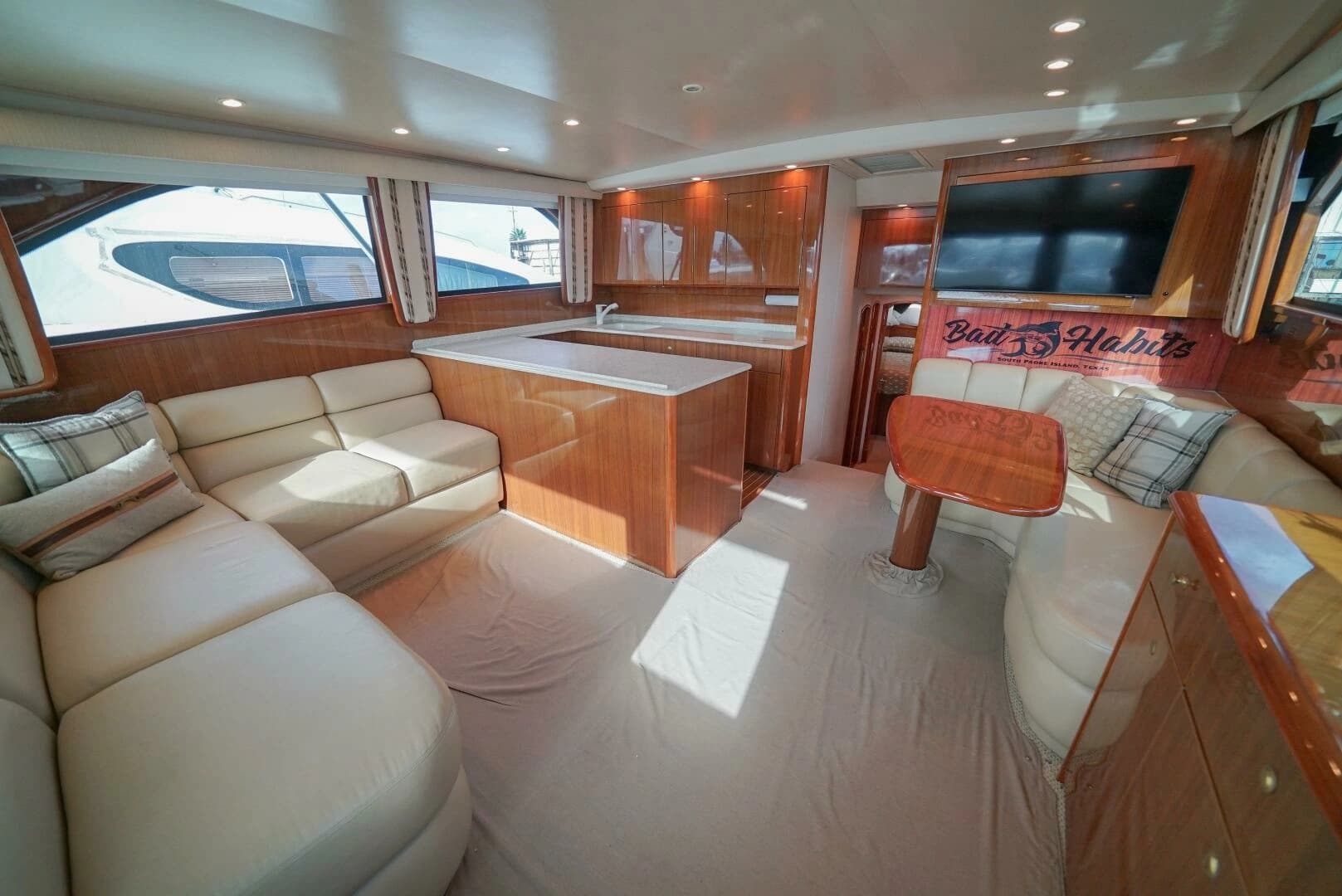 2007 Viking 45 Convertible - Image 2