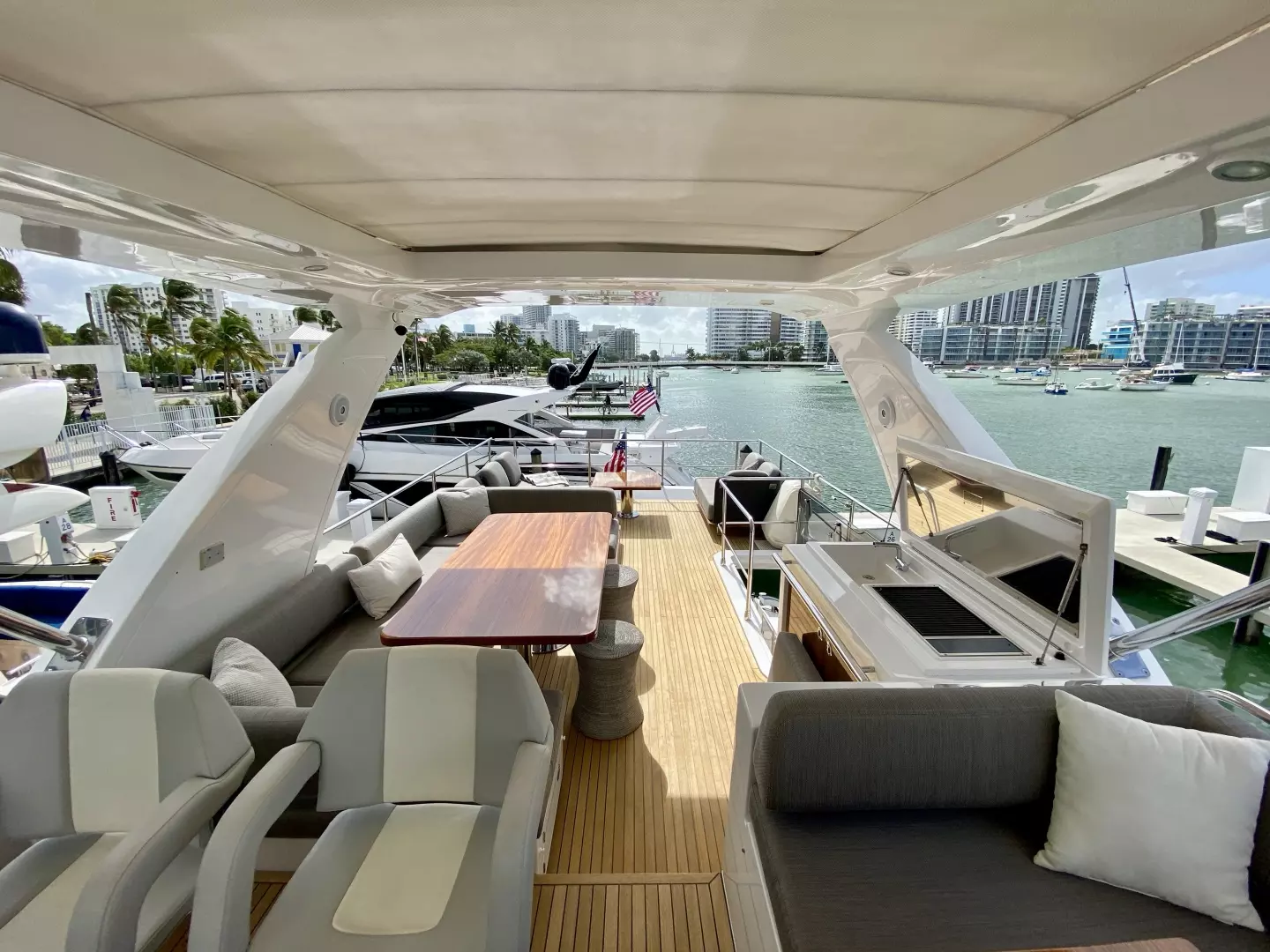 2018 Azimut Flybridge - Image 19