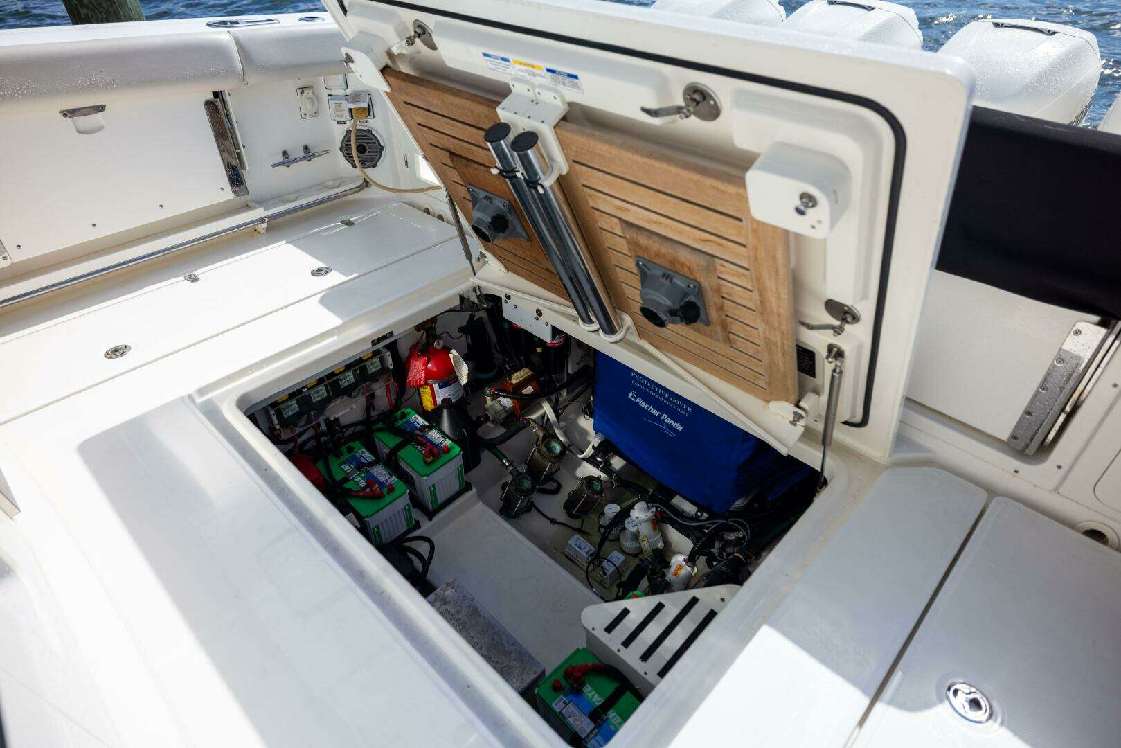 2021 Boston Whaler 420 Outrage - Image 83