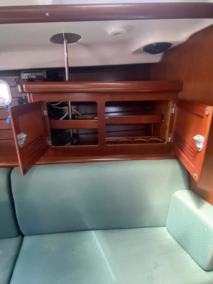 2004 Beneteau 473 - Image 38