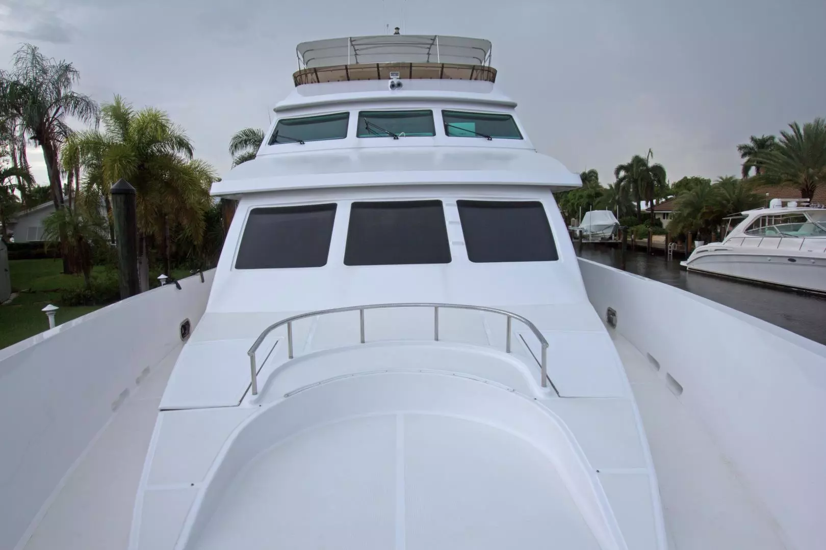 2002 President 100 Motor Yacht - Image 25
