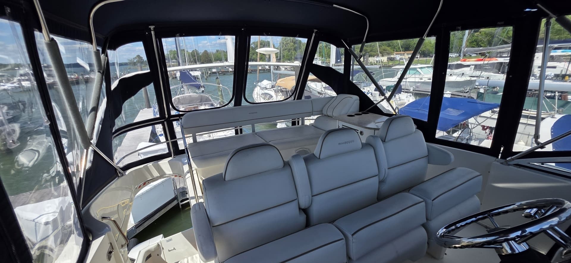 2006 Silverton 38 Sport Bridge - Image 17