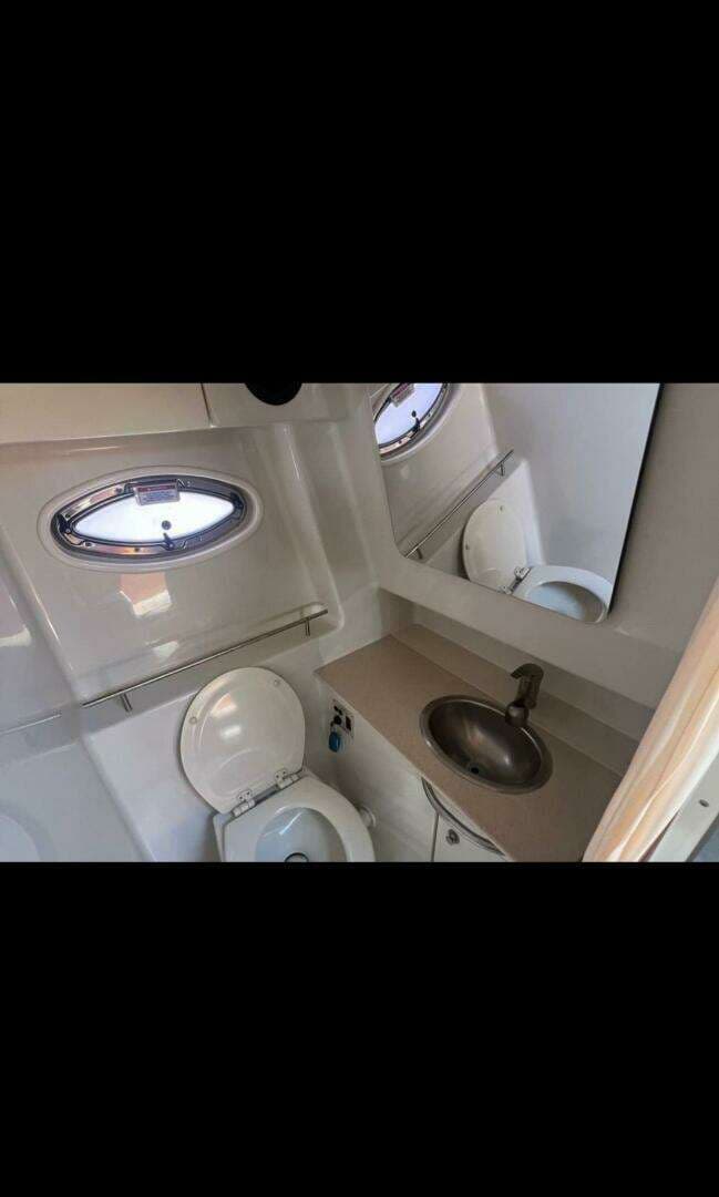 2008 Sea Ray 290 Sundancer - Image 21