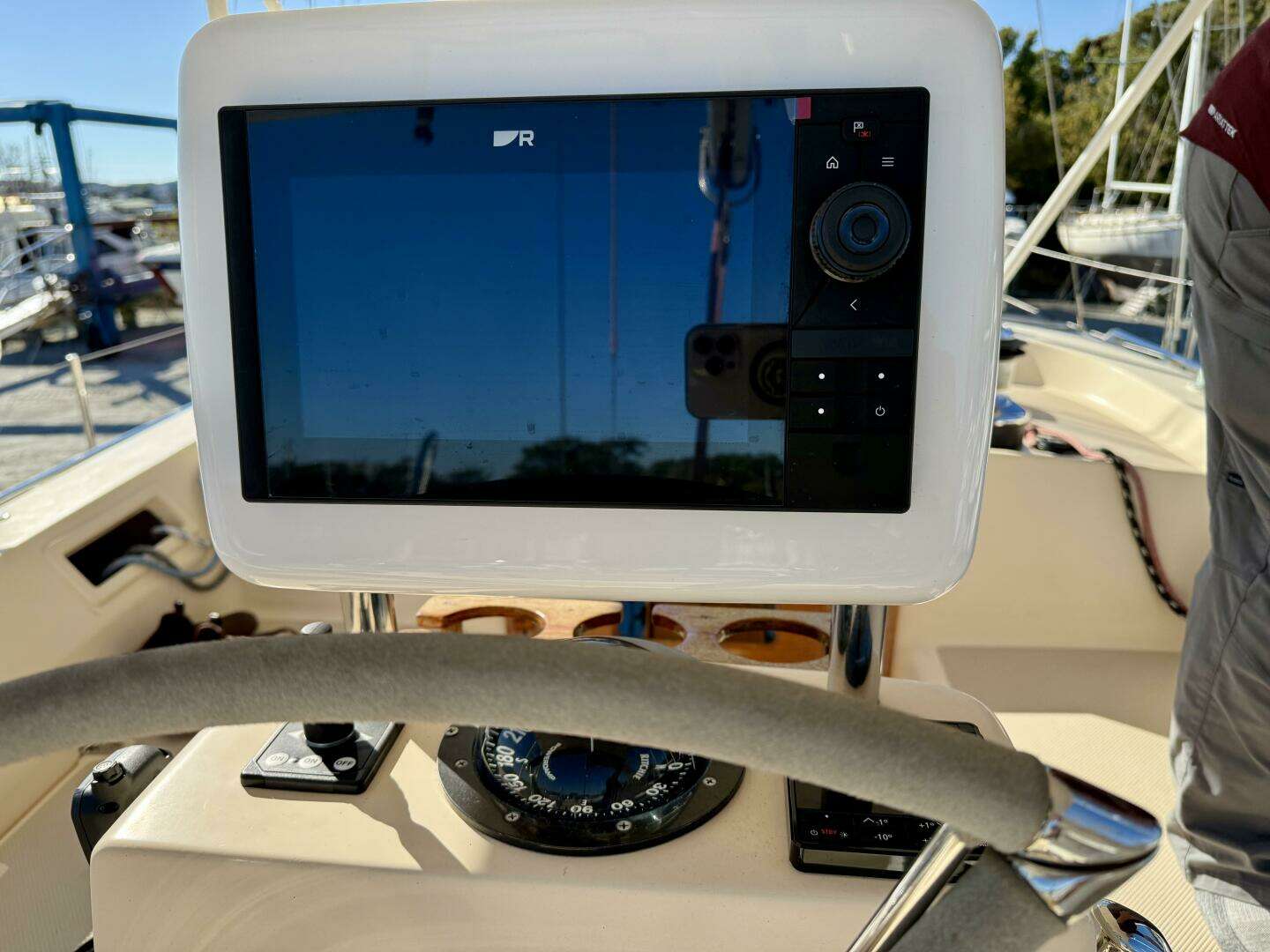 2005 Island Packet 485 - Image 10
