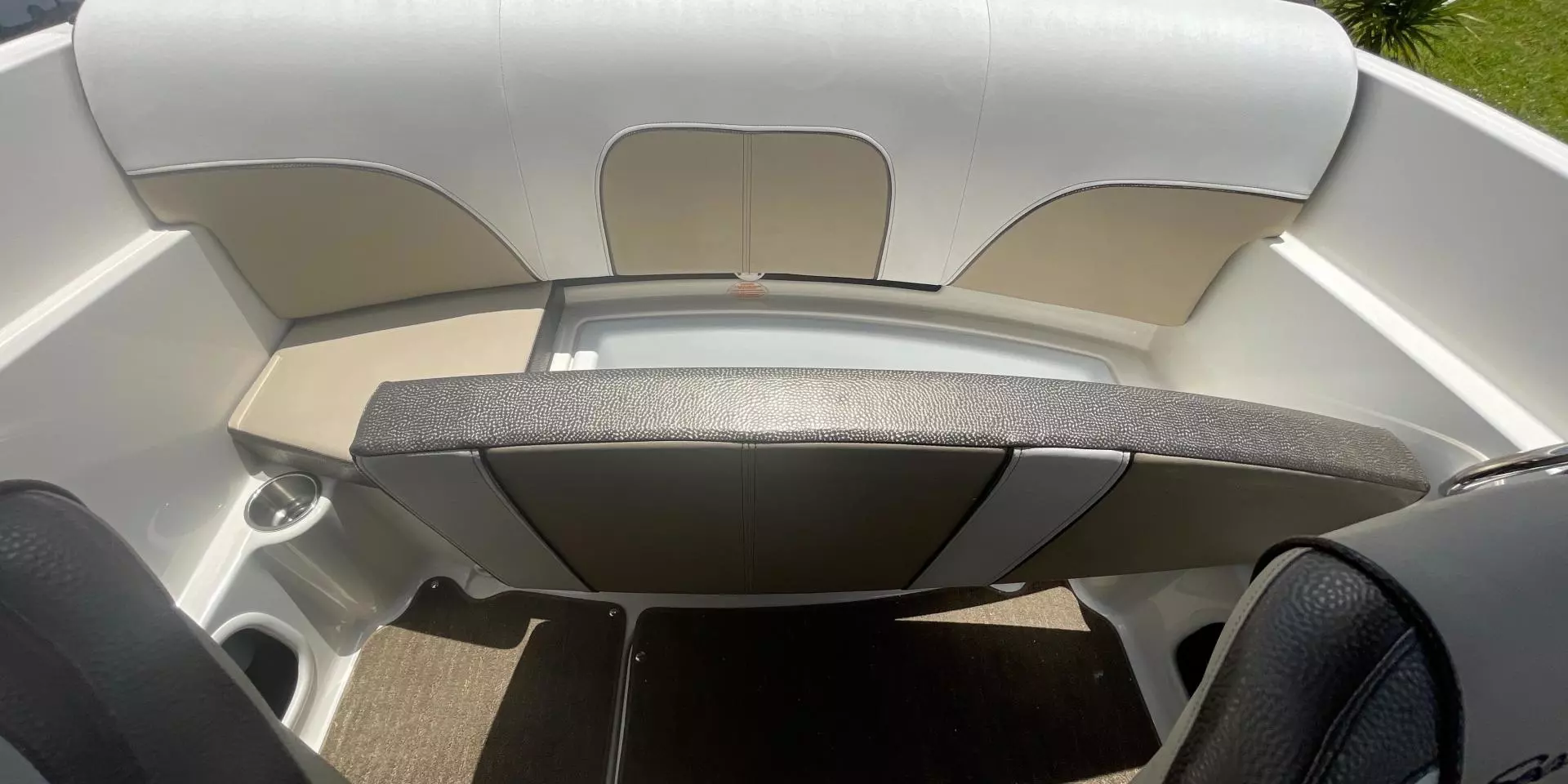 2015 Sea Ray 190 Sport - Image 19
