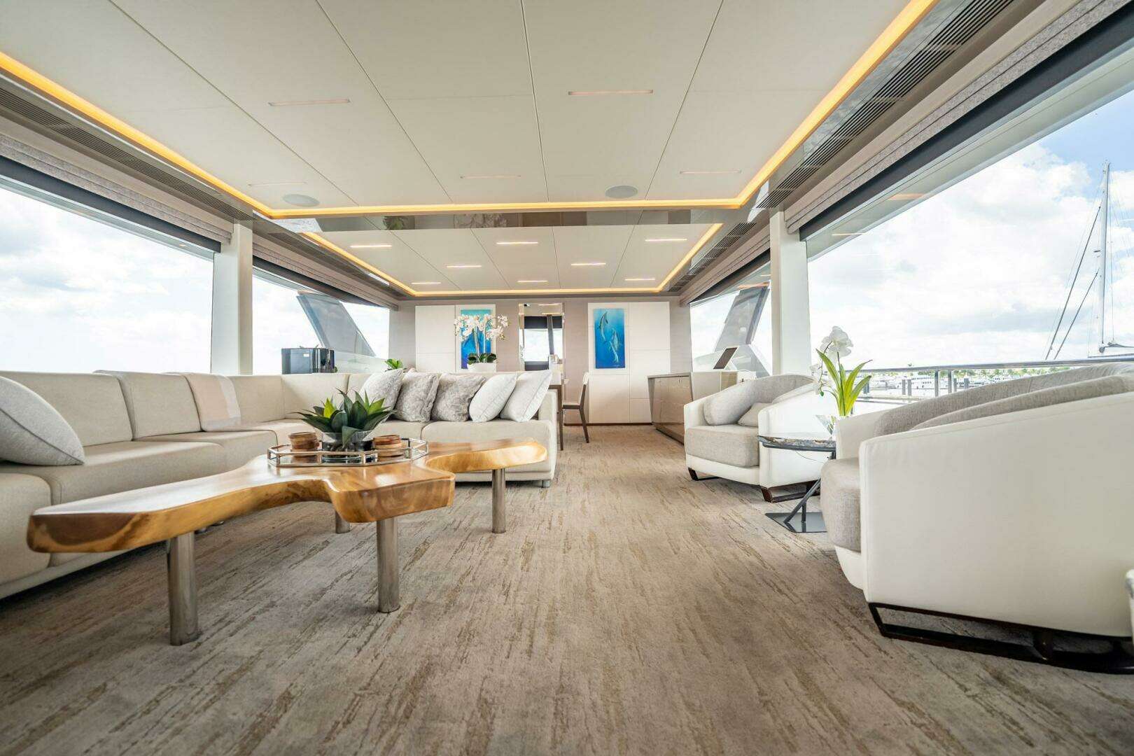 2021 Ocean Alexander 27 Explorer - Image 9