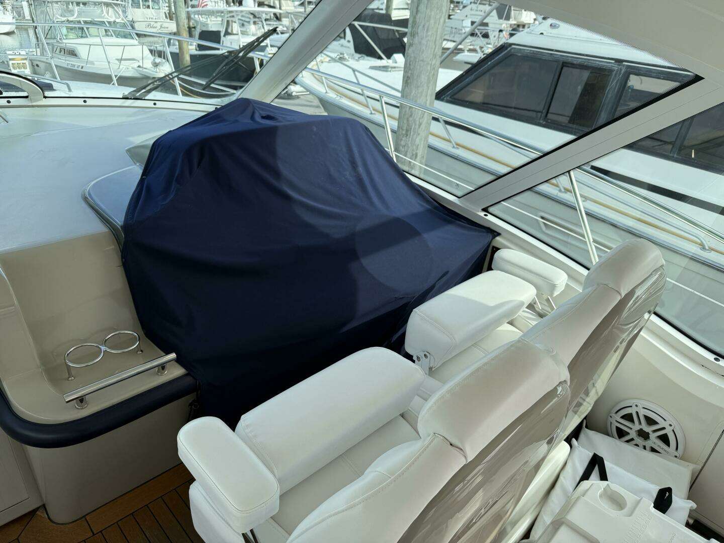 2006 Sea Ray 48 Sundancer - Image 18