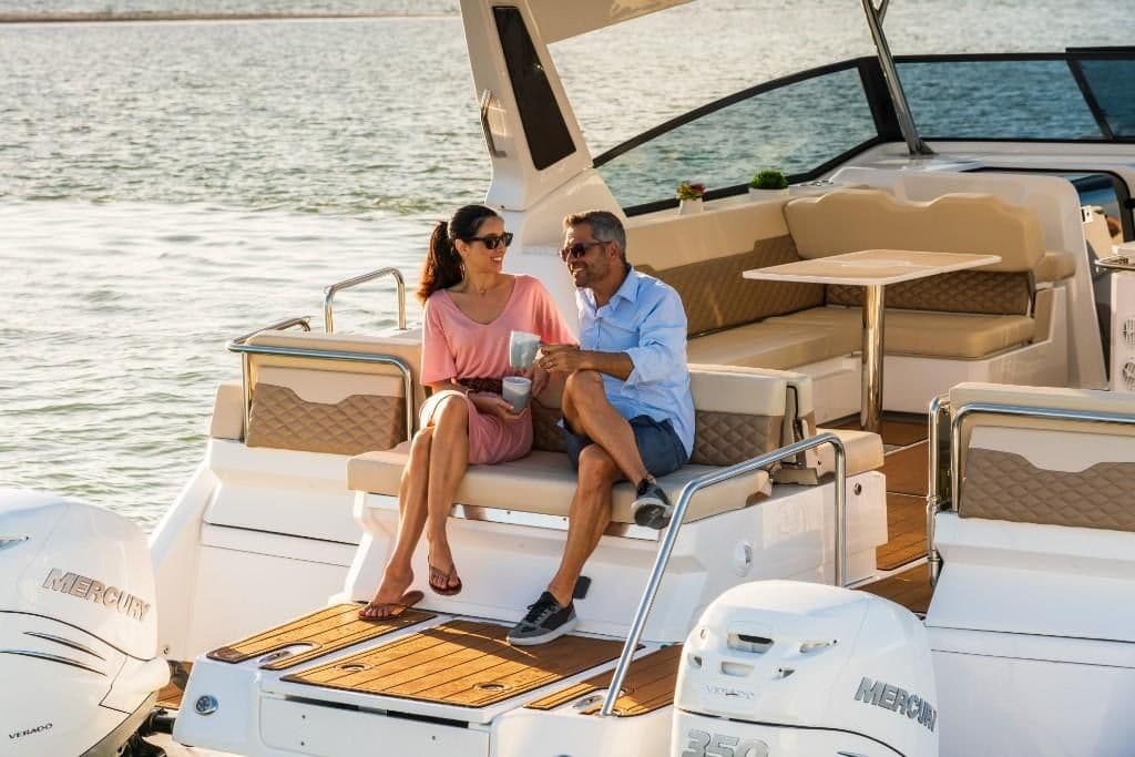 2023-Aquila-36-Sport-MarineMax