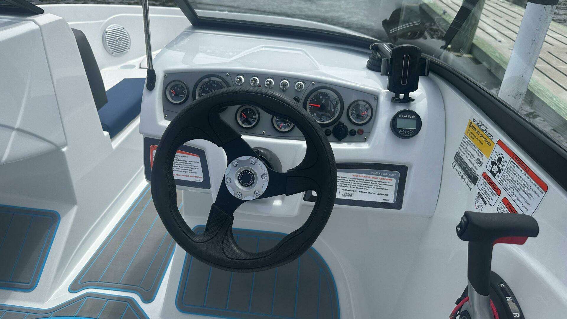 2023 Tahoe 185S - Image 8
