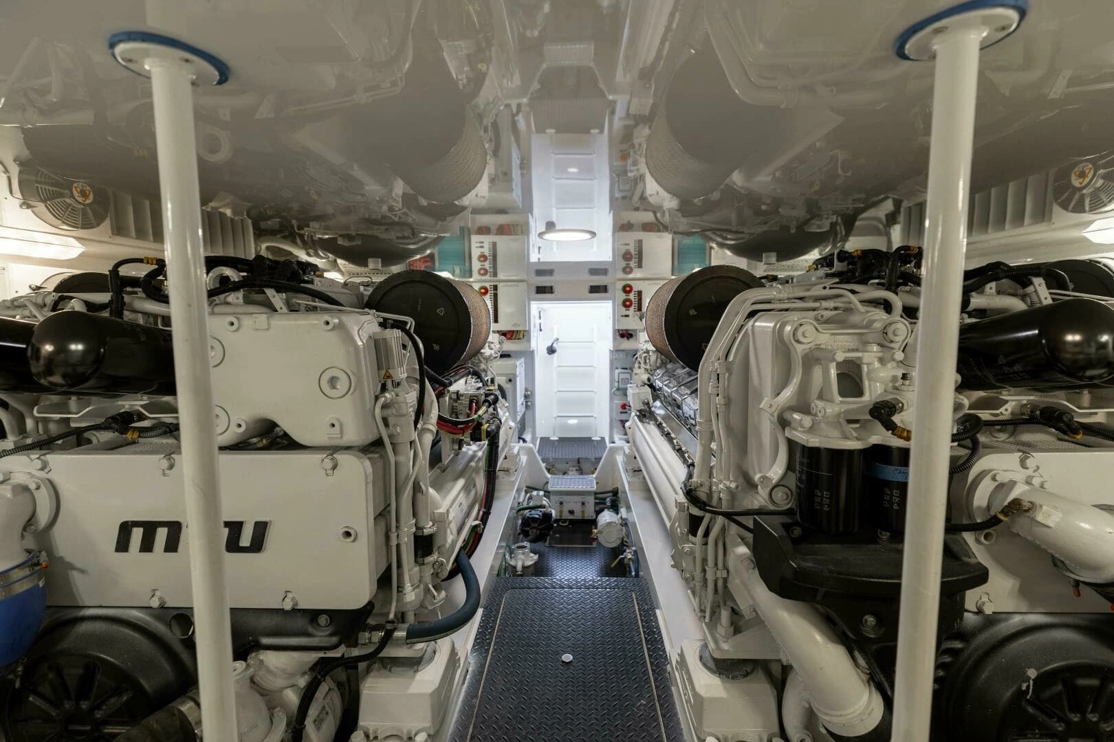2018 Viking 62 Convertible - Image 41